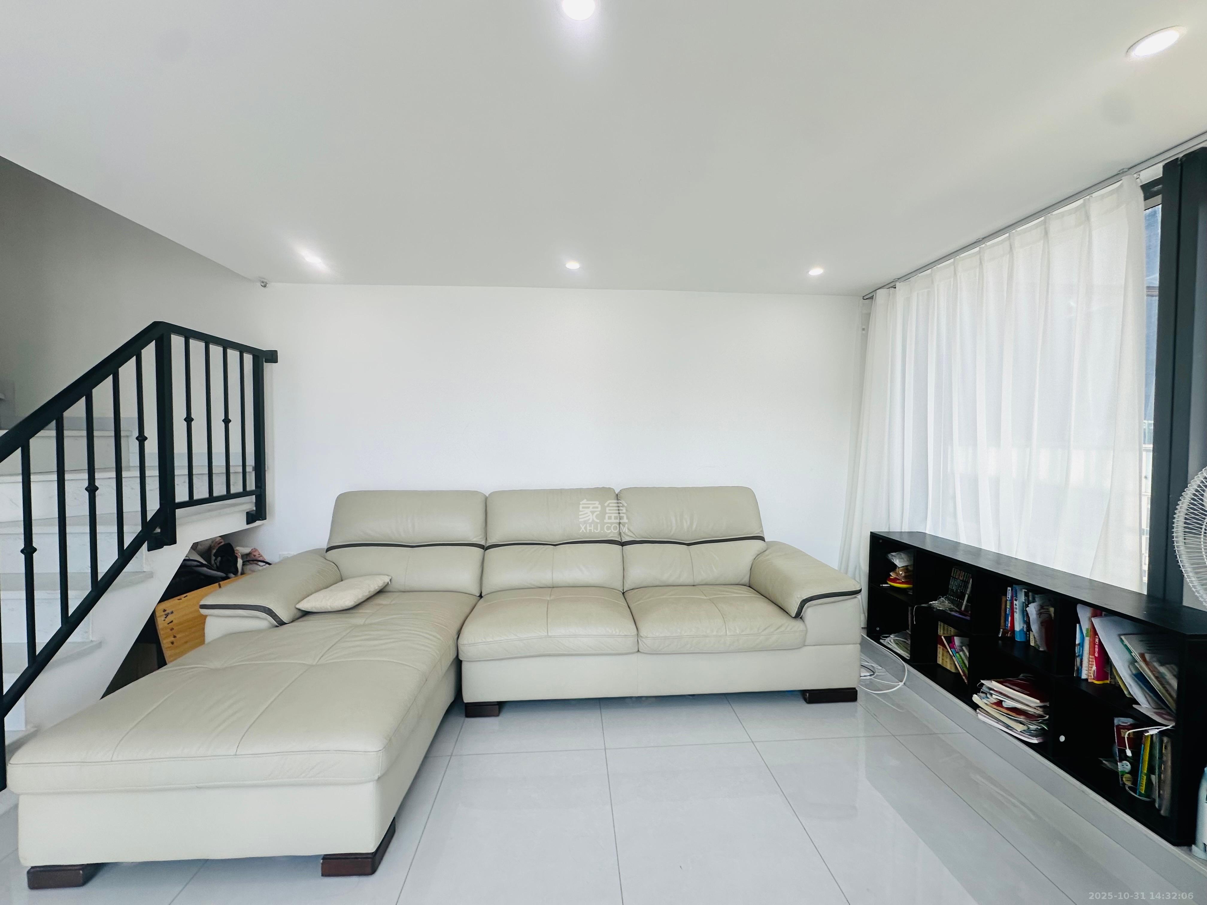 卓越中寰  2室1厅1卫    4500.0元/月室内图