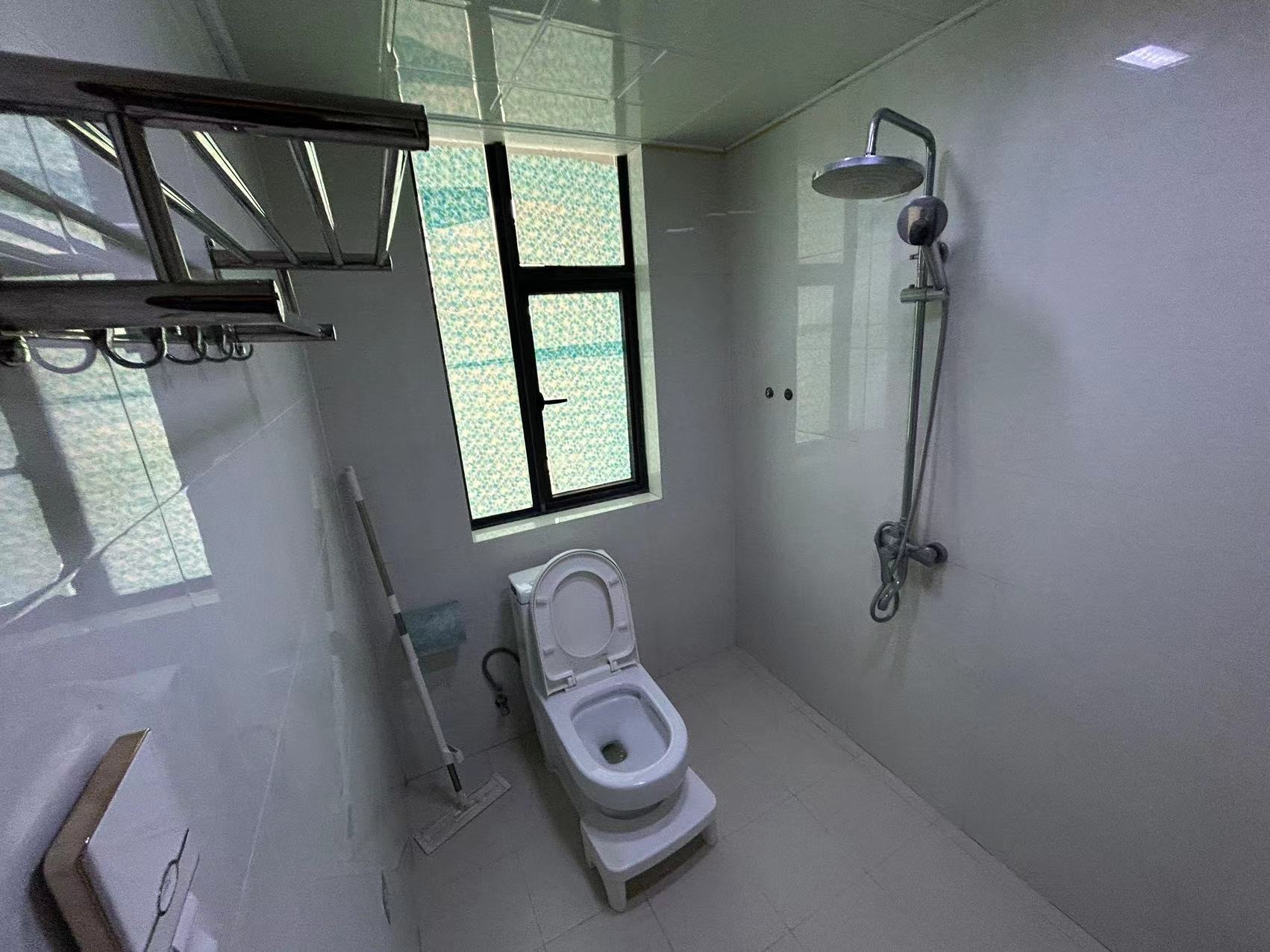 逸臣中央  3室2厅1卫    1900.0元/月 逸臣中央  3室2厅1卫    1900.0元/月室内图