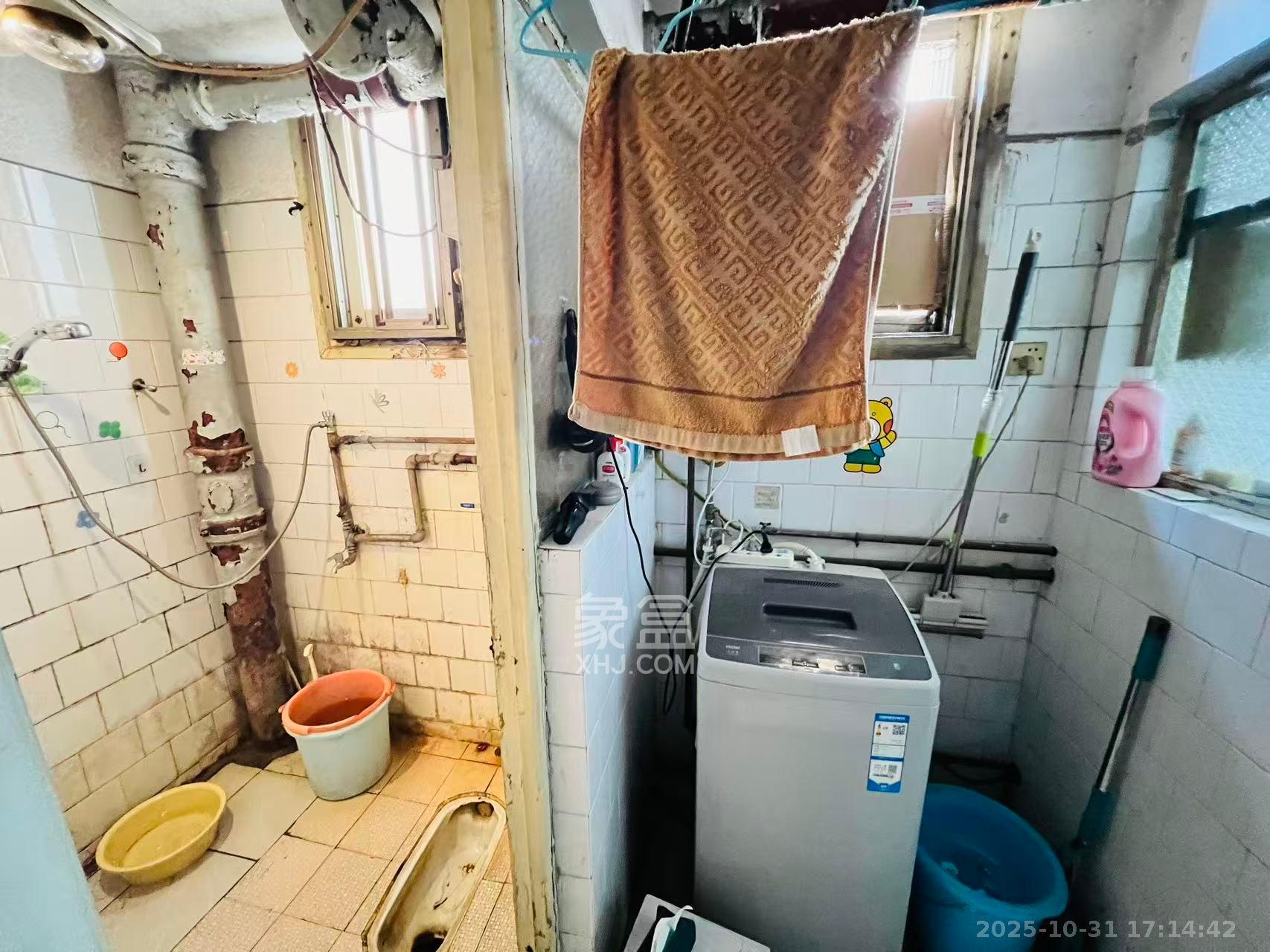 劳动广场消防队宿舍 2室1厅1卫 1800.0元/月 劳动广场消防队宿舍 2室1厅1卫 1800.0元/月室内图