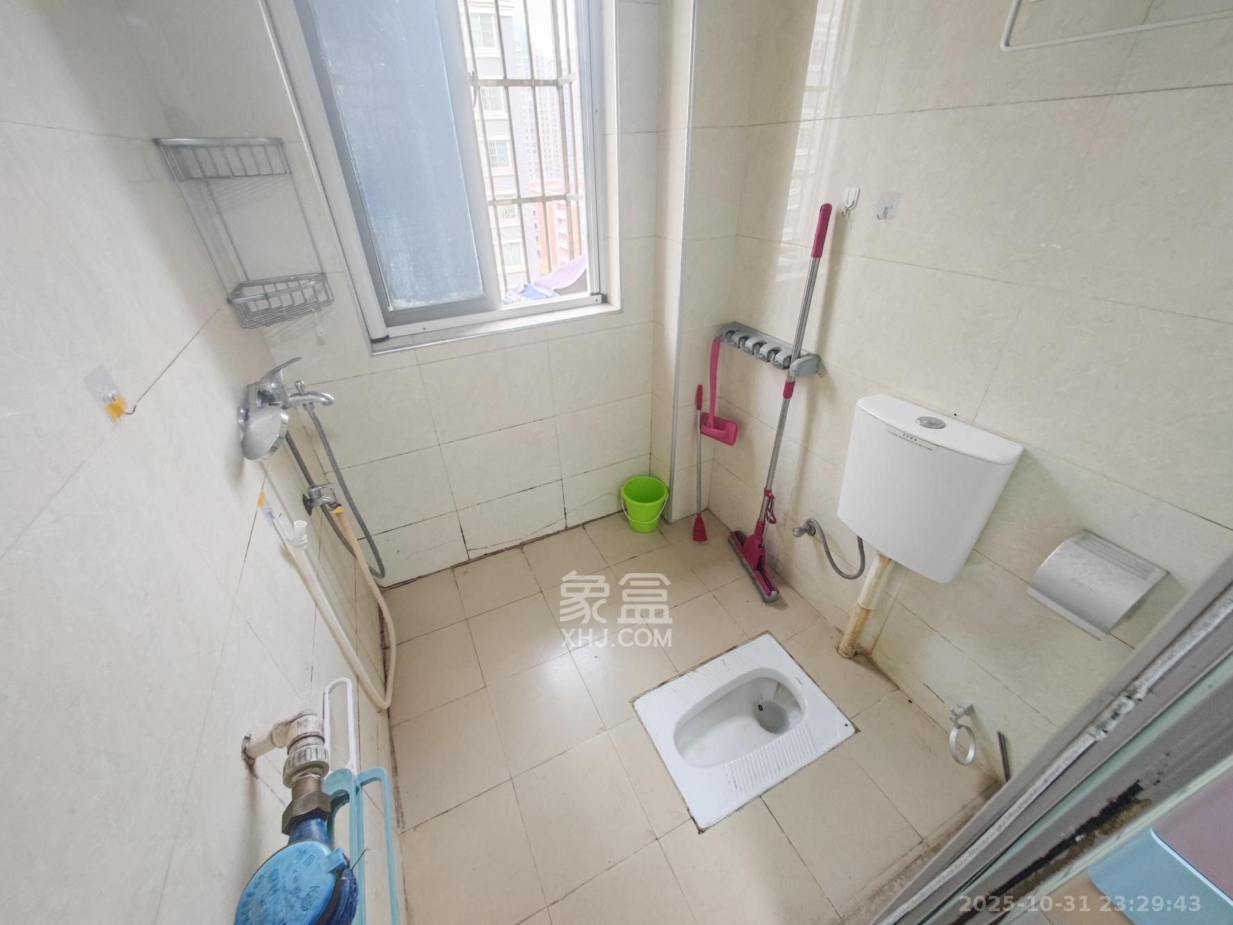 泰禹家园（彩云之翼家园一期、二期、三期）  4室2厅2卫    116.0万卫生间