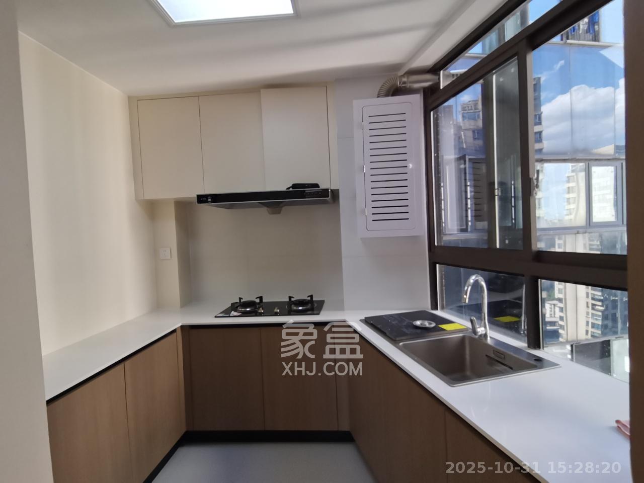 通用时代国际社区  3室2厅2卫    3200.0元/月室内图