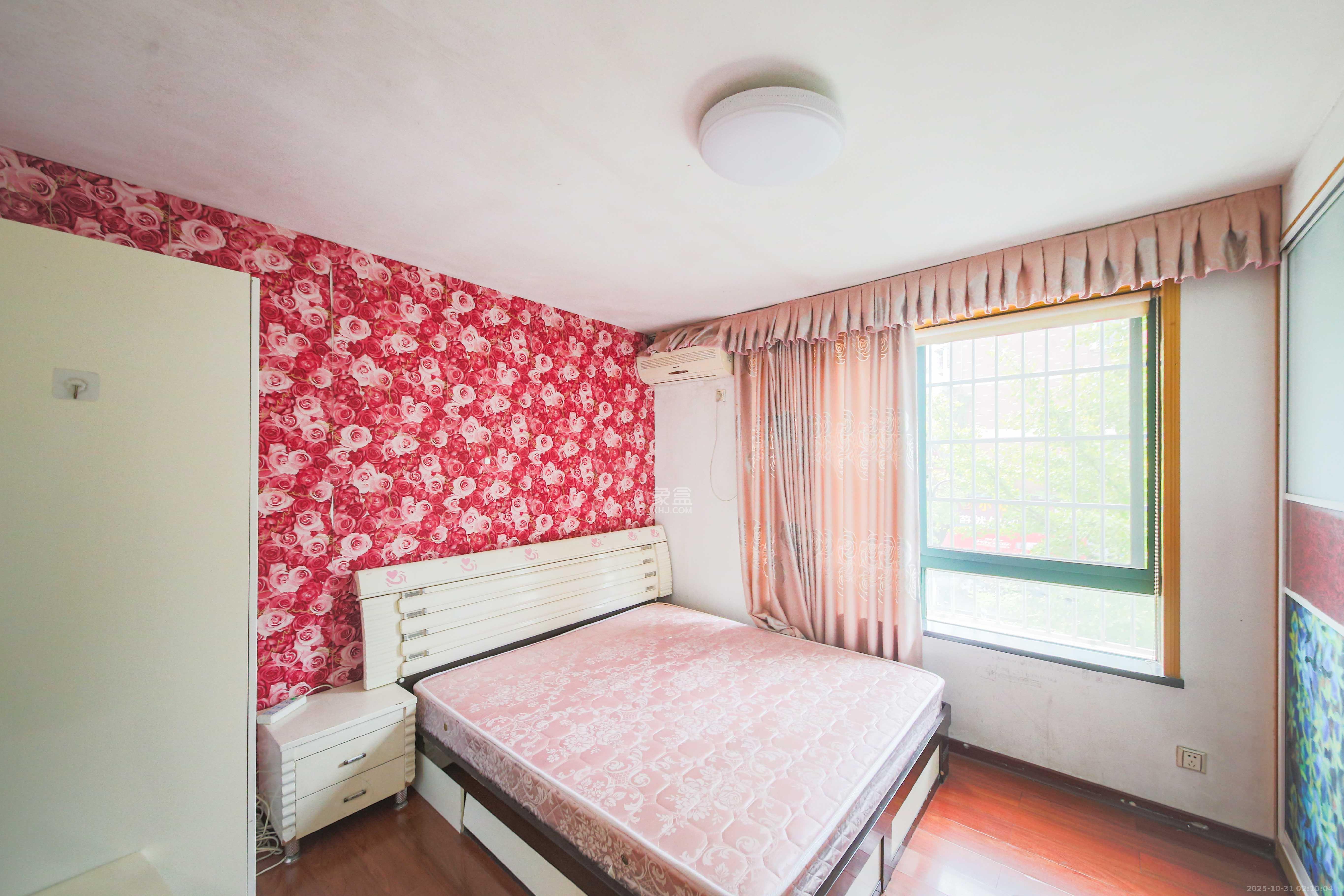 盛世康城 3室2厅1卫 76.0万 盛世康城 3室2厅1卫 76.0万卧室