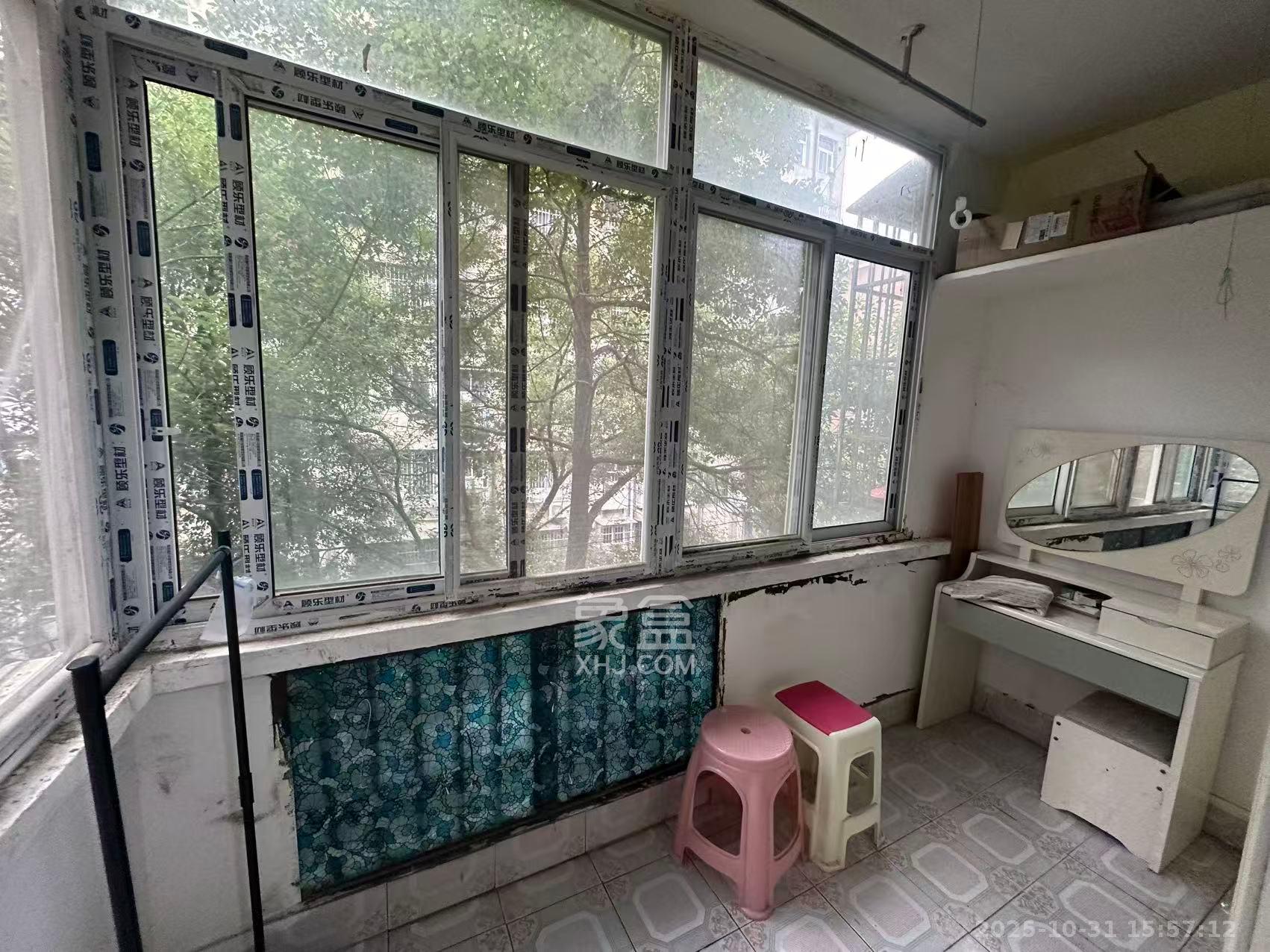 桂花二村  2室1厅1卫    1400.0元/月室内图