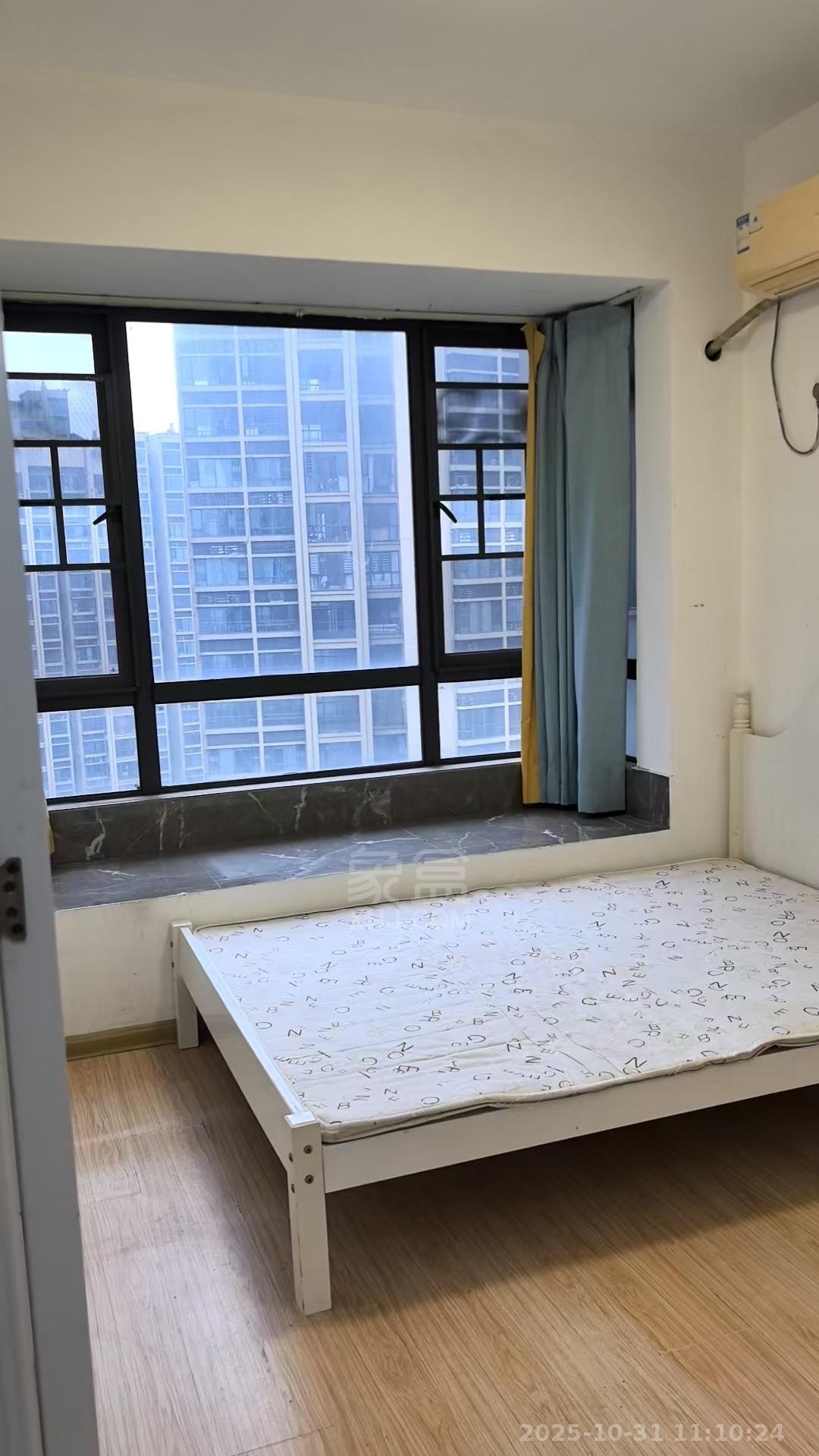 经世龙城  3室2厅2卫    1700.0元/月室内图