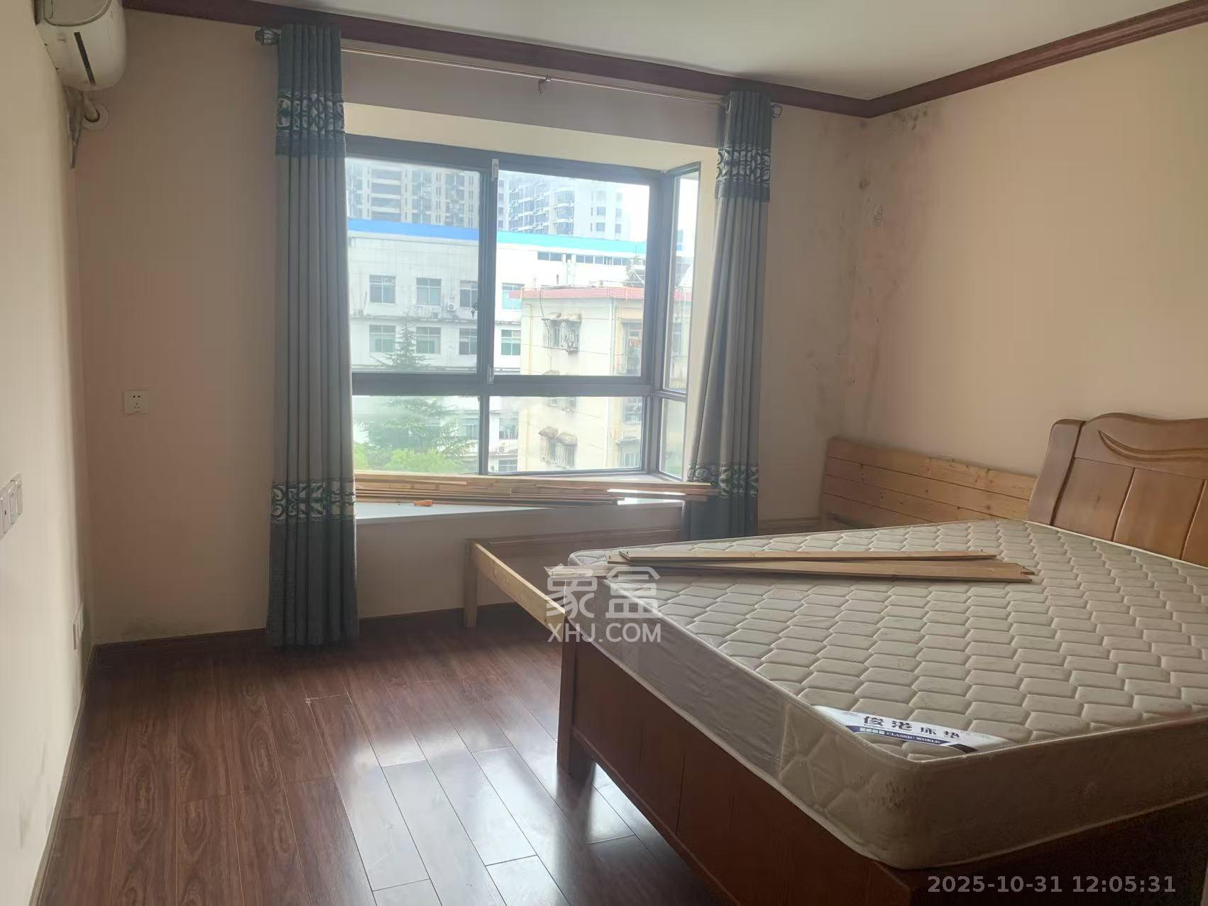 新悦家园  3室2厅1卫    3000.0元/月室内图