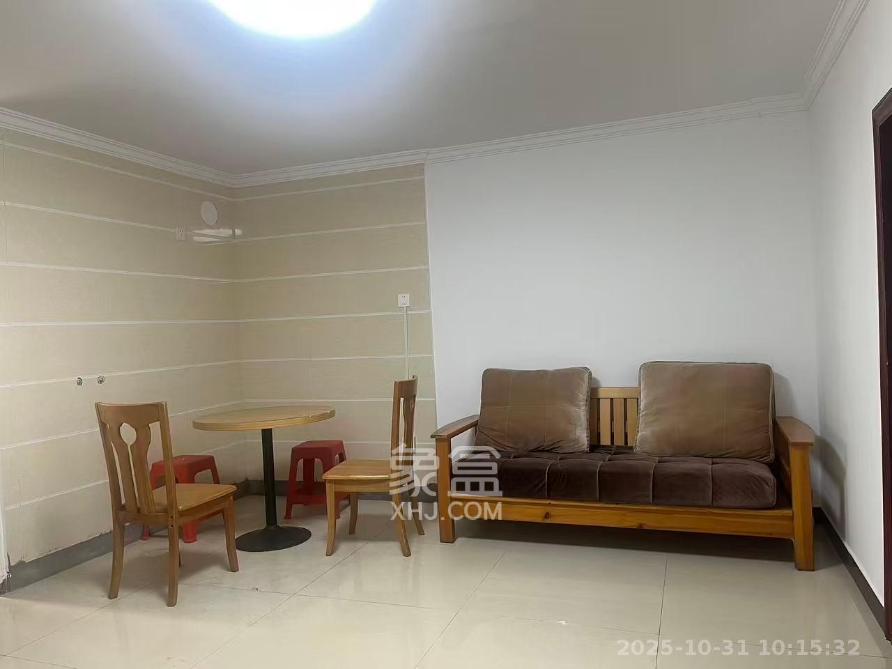 龙塘安置区（龙塘小区）  2室2厅1卫    1300.0元/月