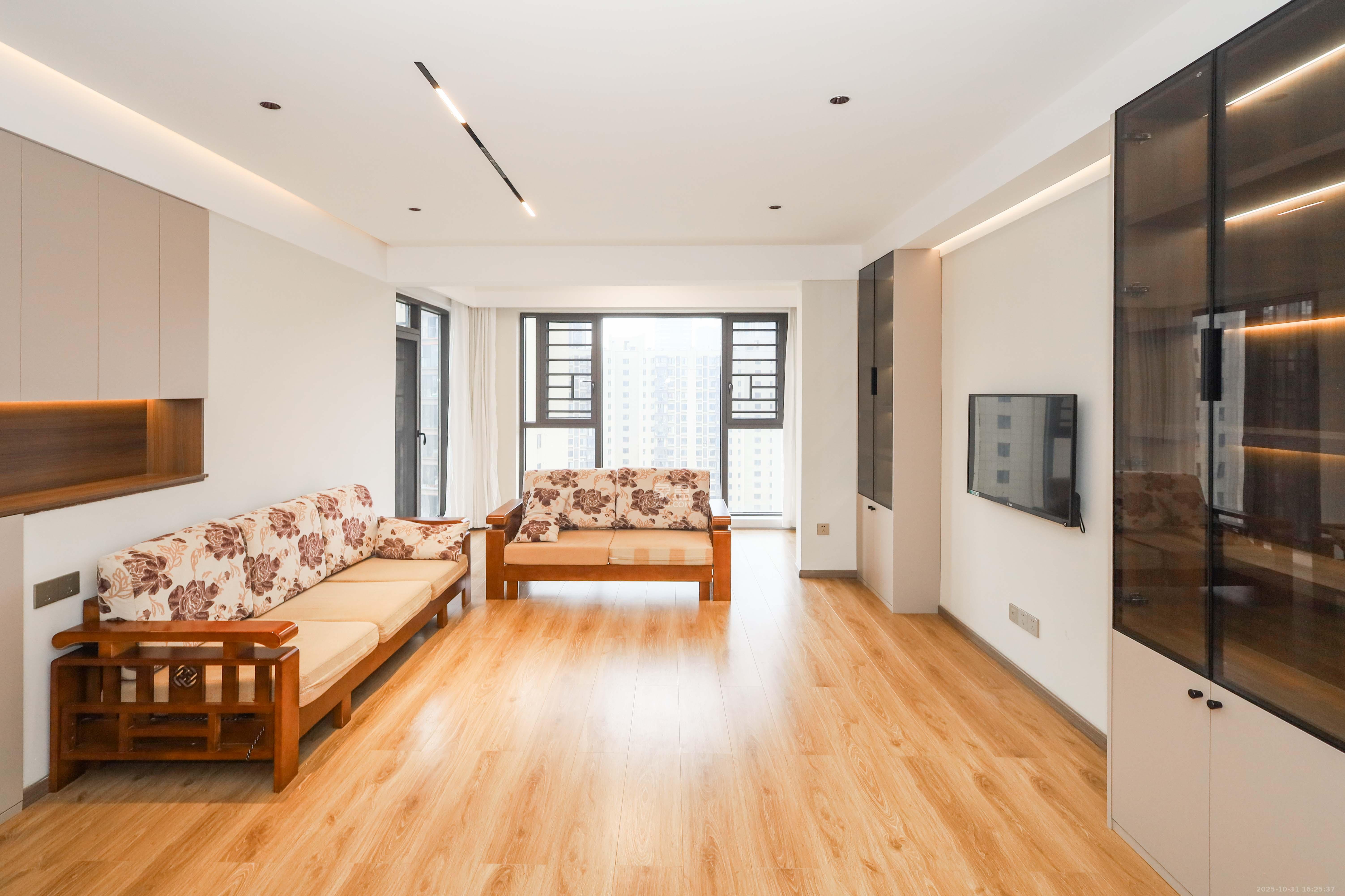 中国铁建梅溪青秀三期  4室2厅2卫    169.0万