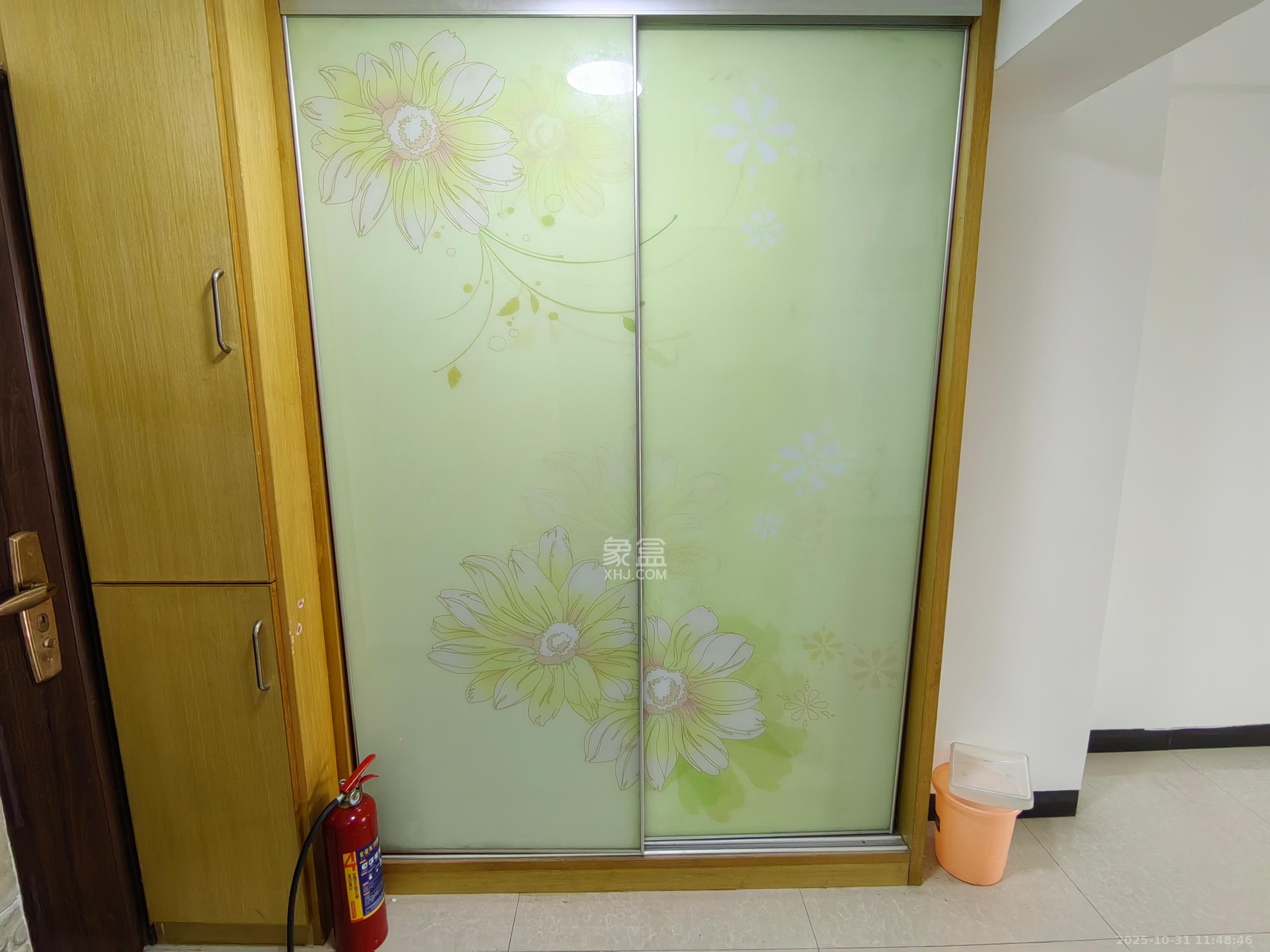 世纪桃花苑 1室1厅1卫 1300.0元/月 世纪桃花苑 1室1厅1卫 1300.0元/月室内图