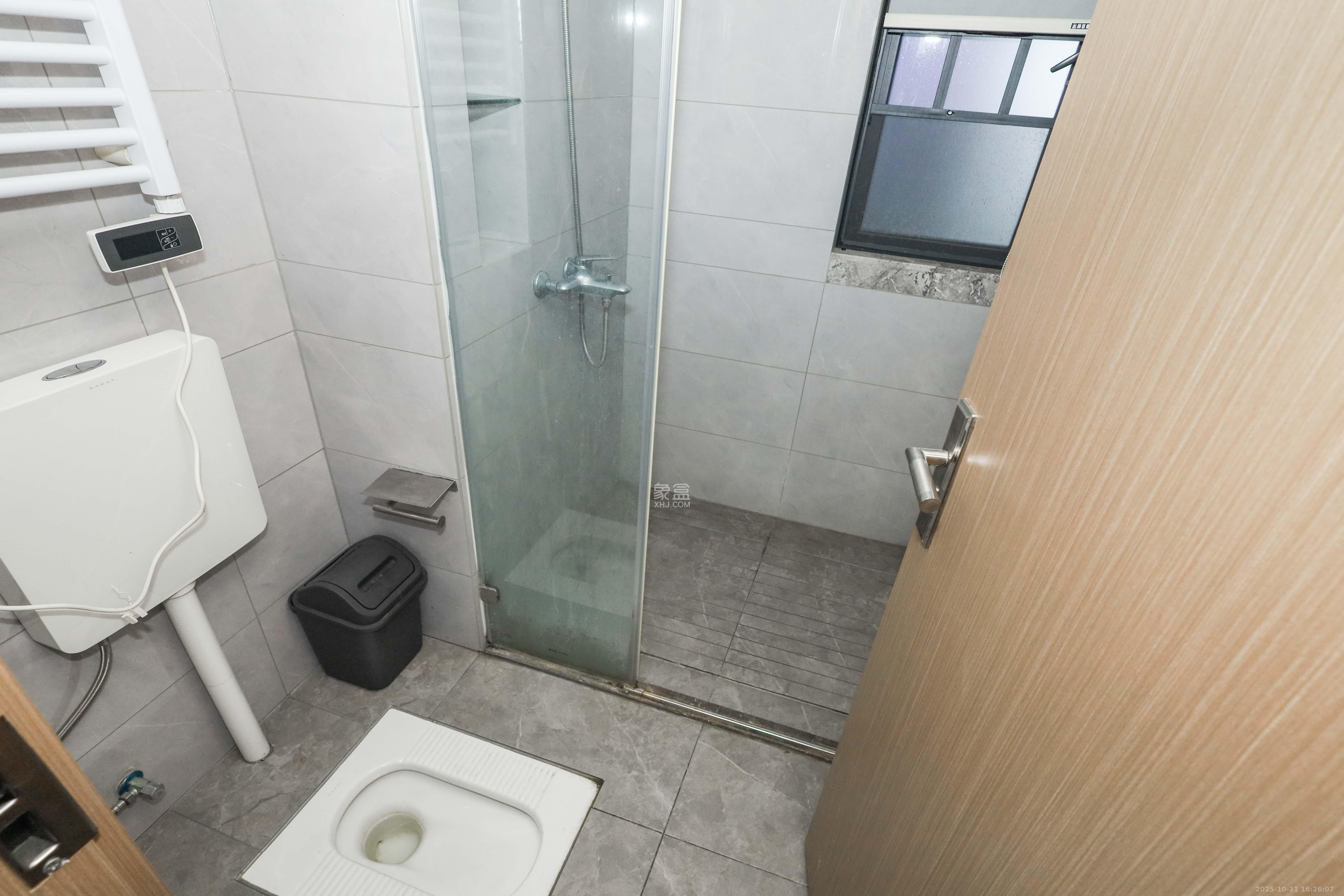 中国铁建湘语梅溪  3室2厅2卫    128.8万卫生间