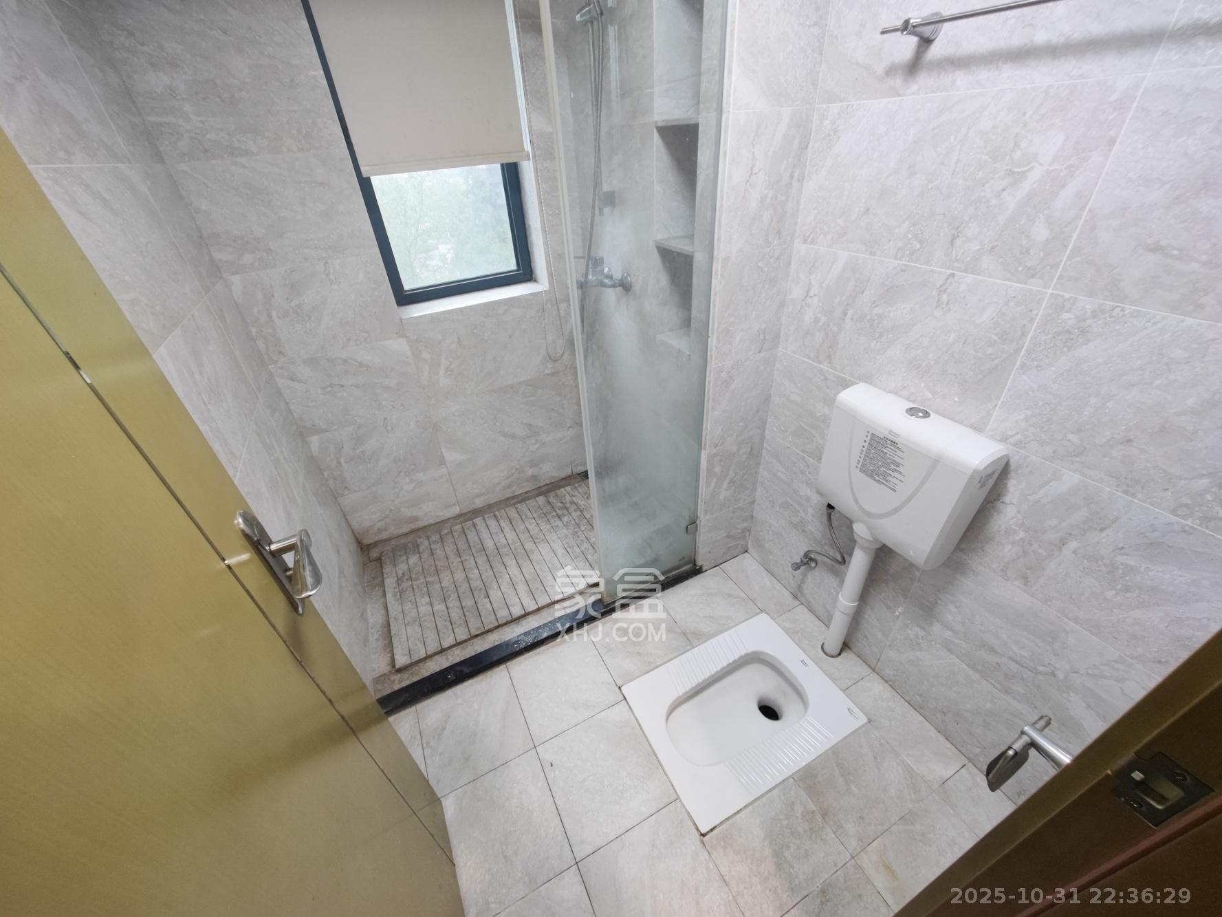 中建璟和城  4室2厅2卫    110.0万 中建璟和城  4室2厅2卫    110.0万卫生间