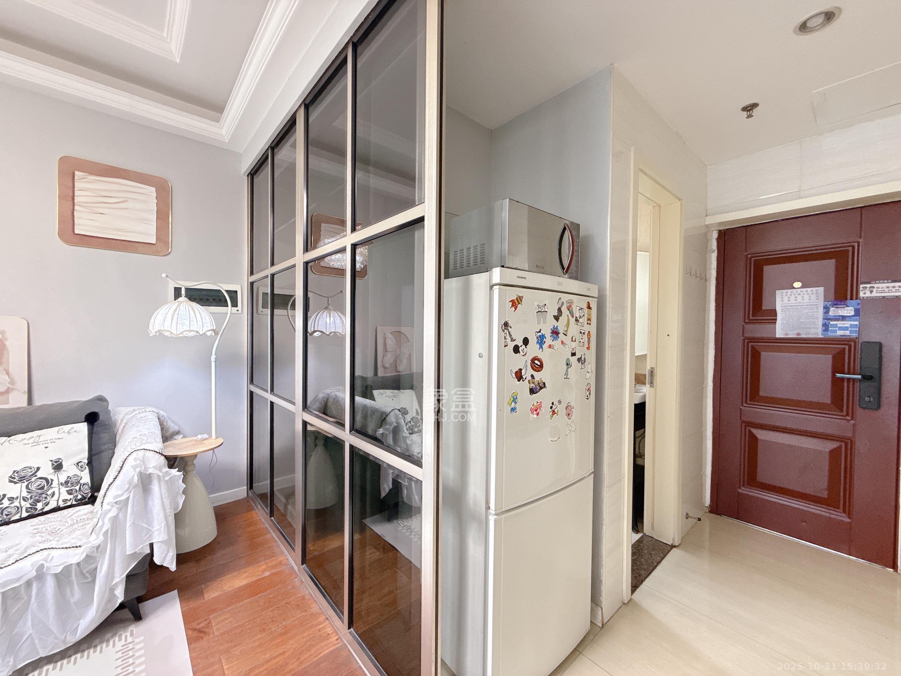 壹号公馆  1室1厅1卫    2300.0元/月 壹号公馆  1室1厅1卫    2300.0元/月室内图