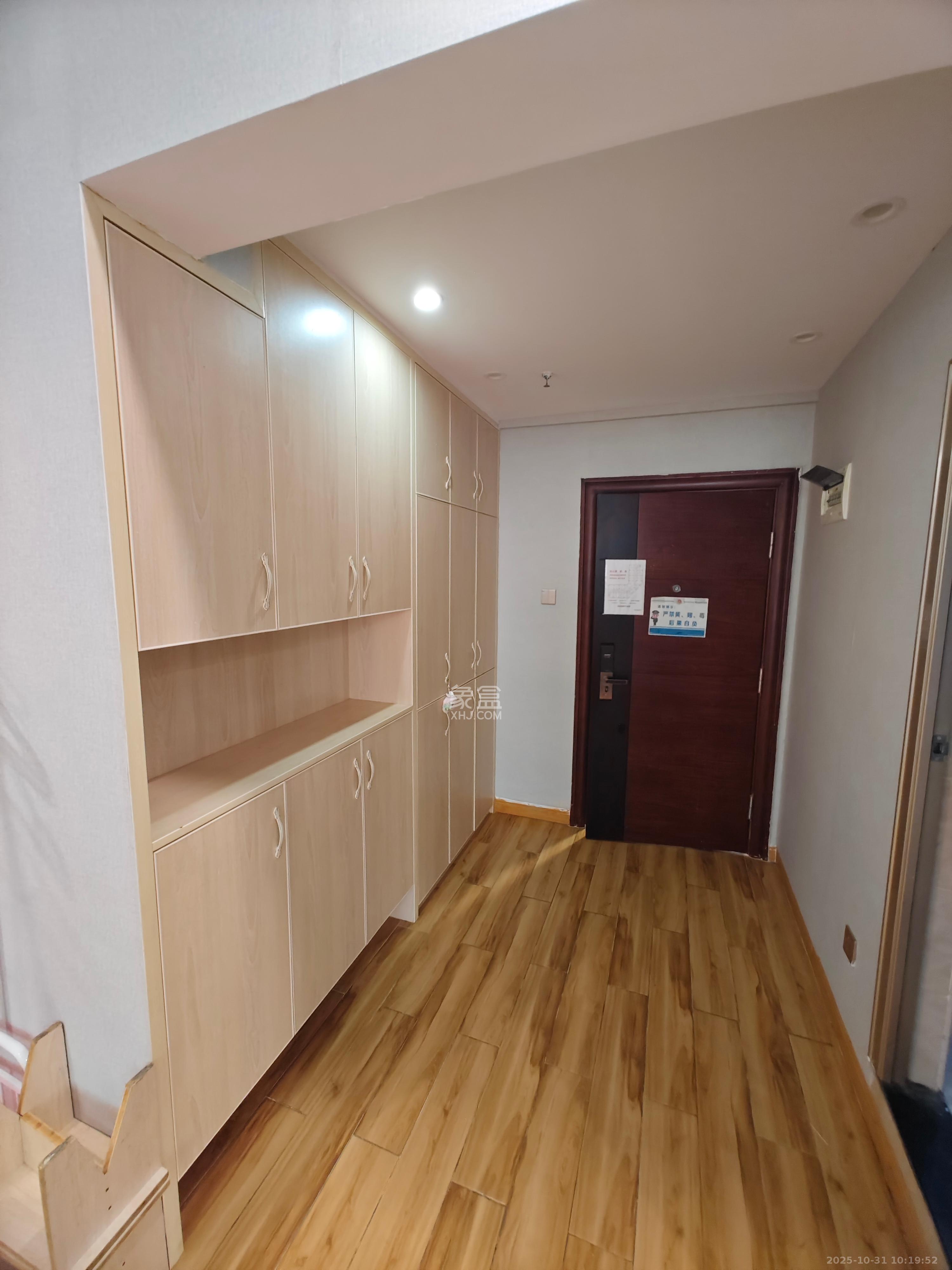 东友星座  1室1厅1卫    1800.0元/月室内图