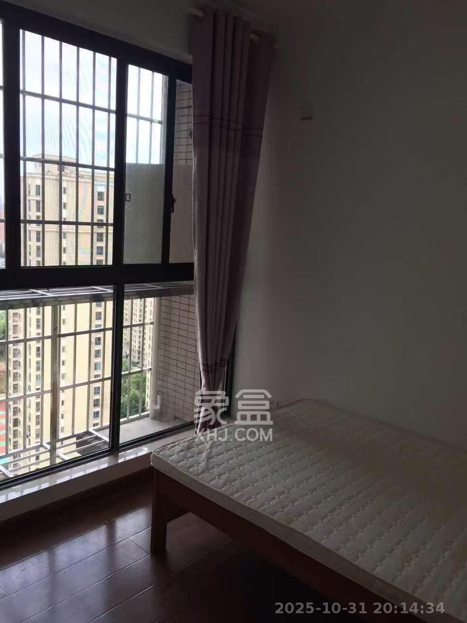 泰龙华府  3室2厅1卫    2500.0元/月室内图