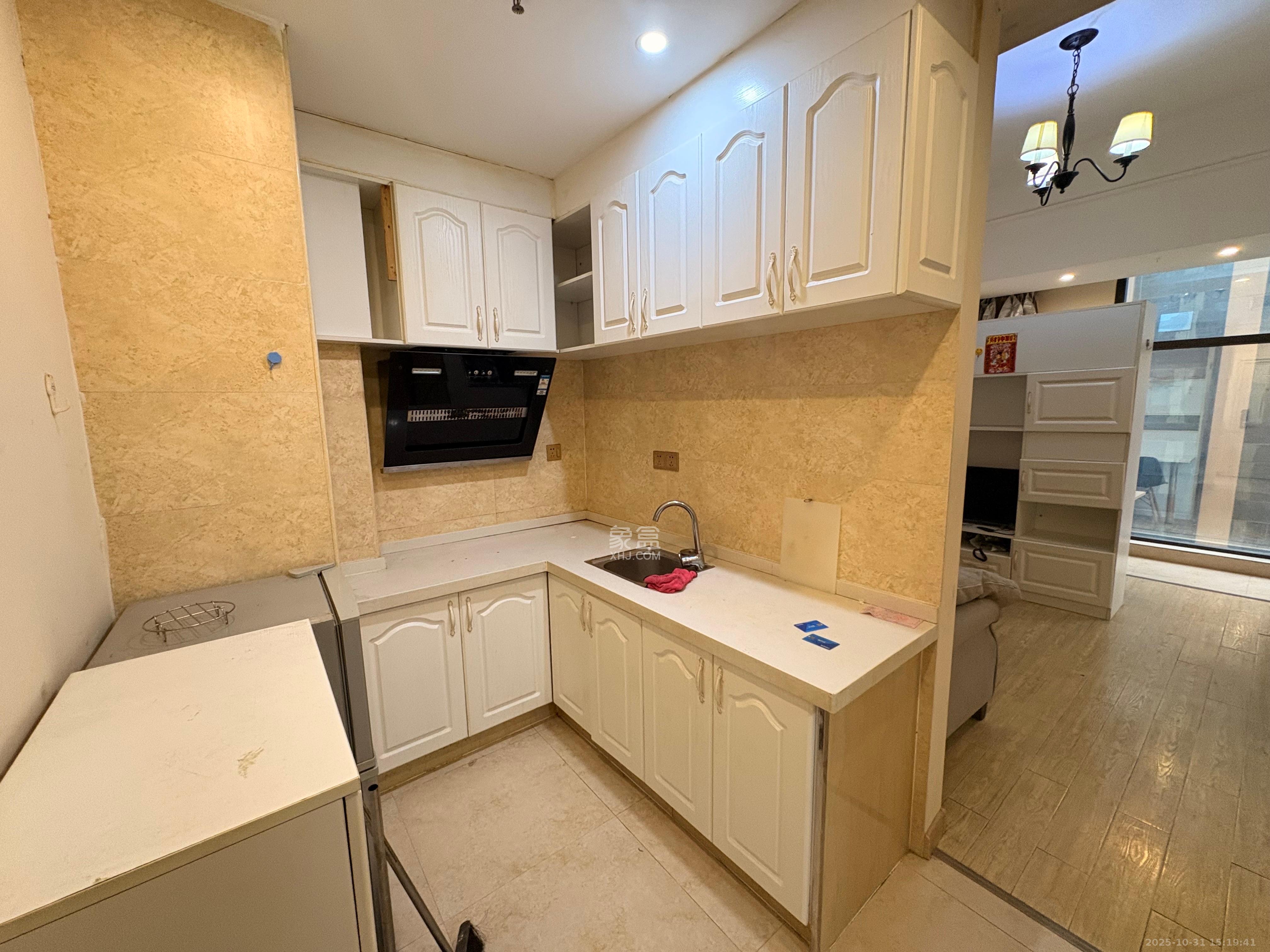 御溪国际  1室1厅1卫    1500.0元/月室内图