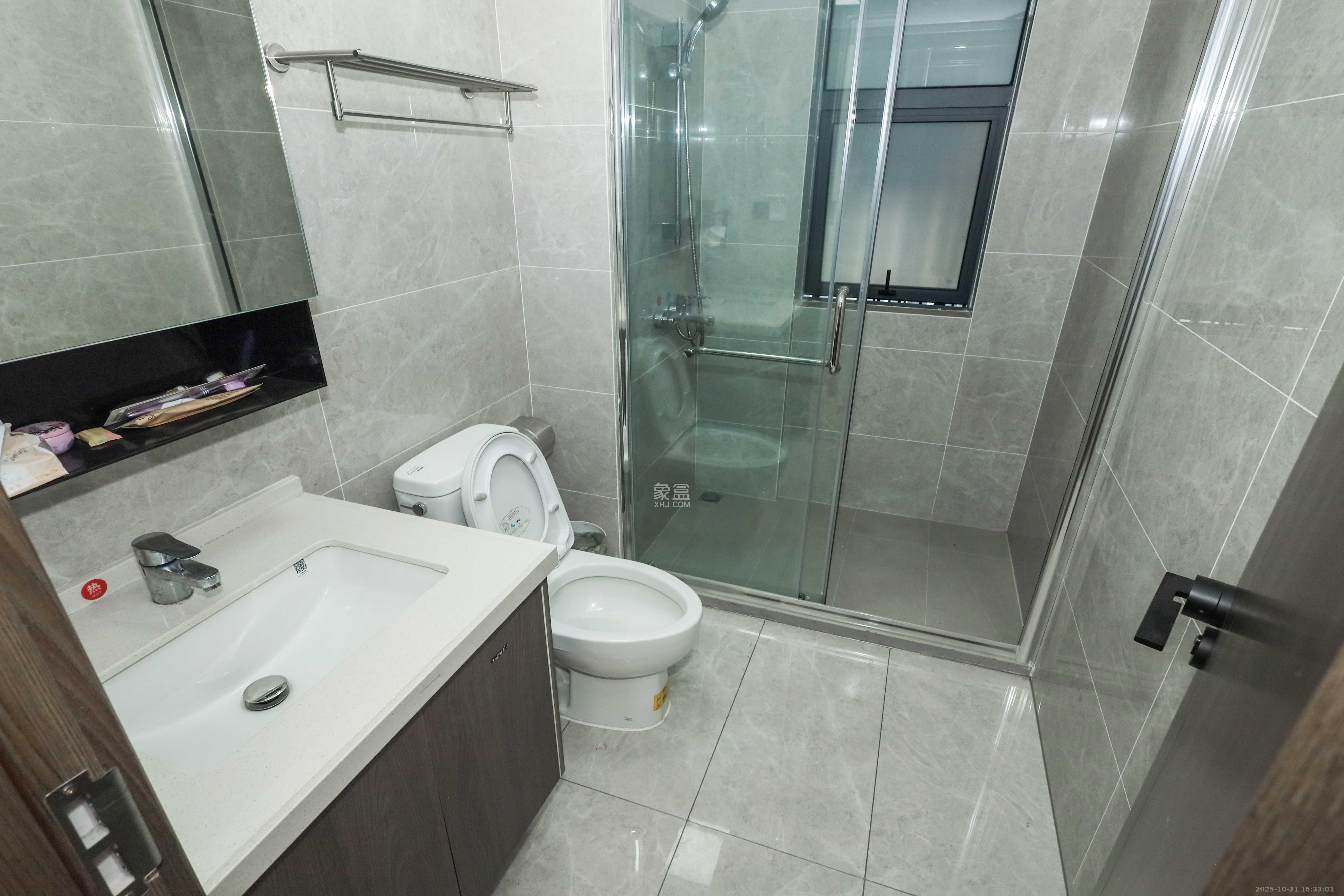 欣利梅溪左岸 3室2厅2卫 125.0万 欣利梅溪左岸 3室2厅2卫 125.0万卫生间