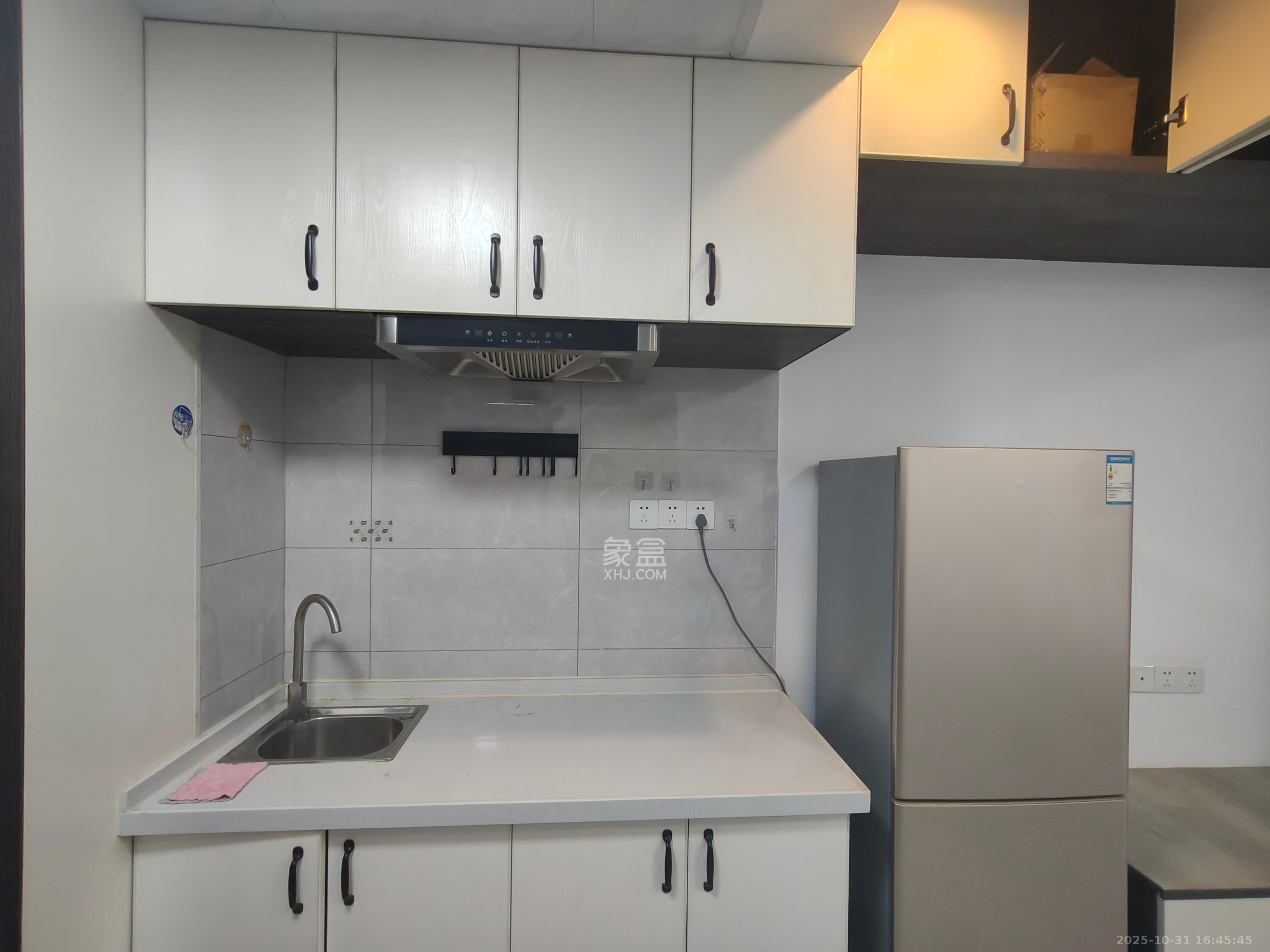 金科时代中心  1室0厅0卫    1500.0元/月室内图