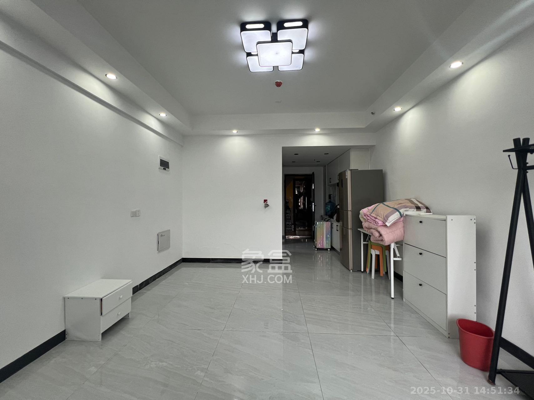 芙蓉万国城MOMA（卓越汇富苑）  1室1厅1卫    1500.0元/月室内图