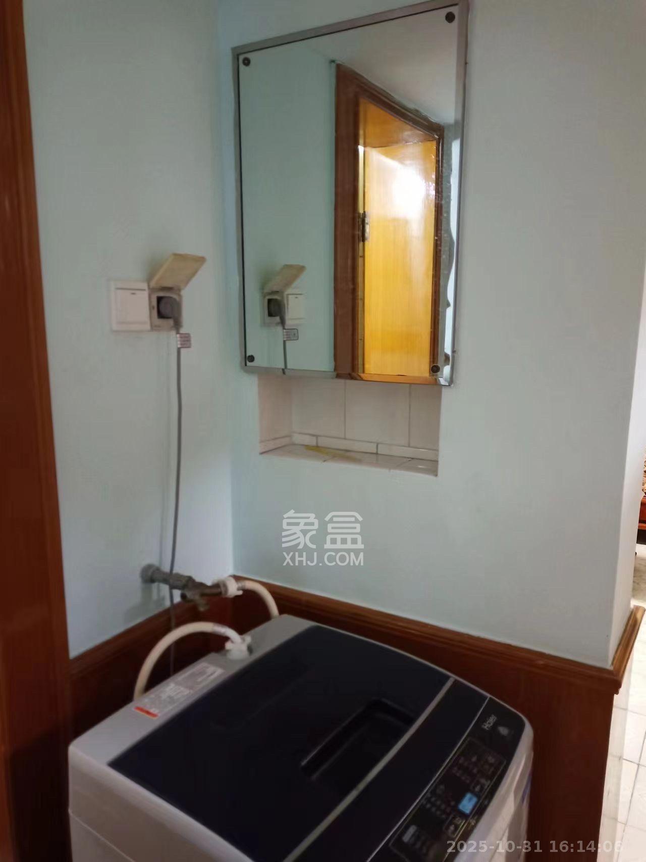 丽臣小区  3室1厅1卫    1500.0元/月室内图