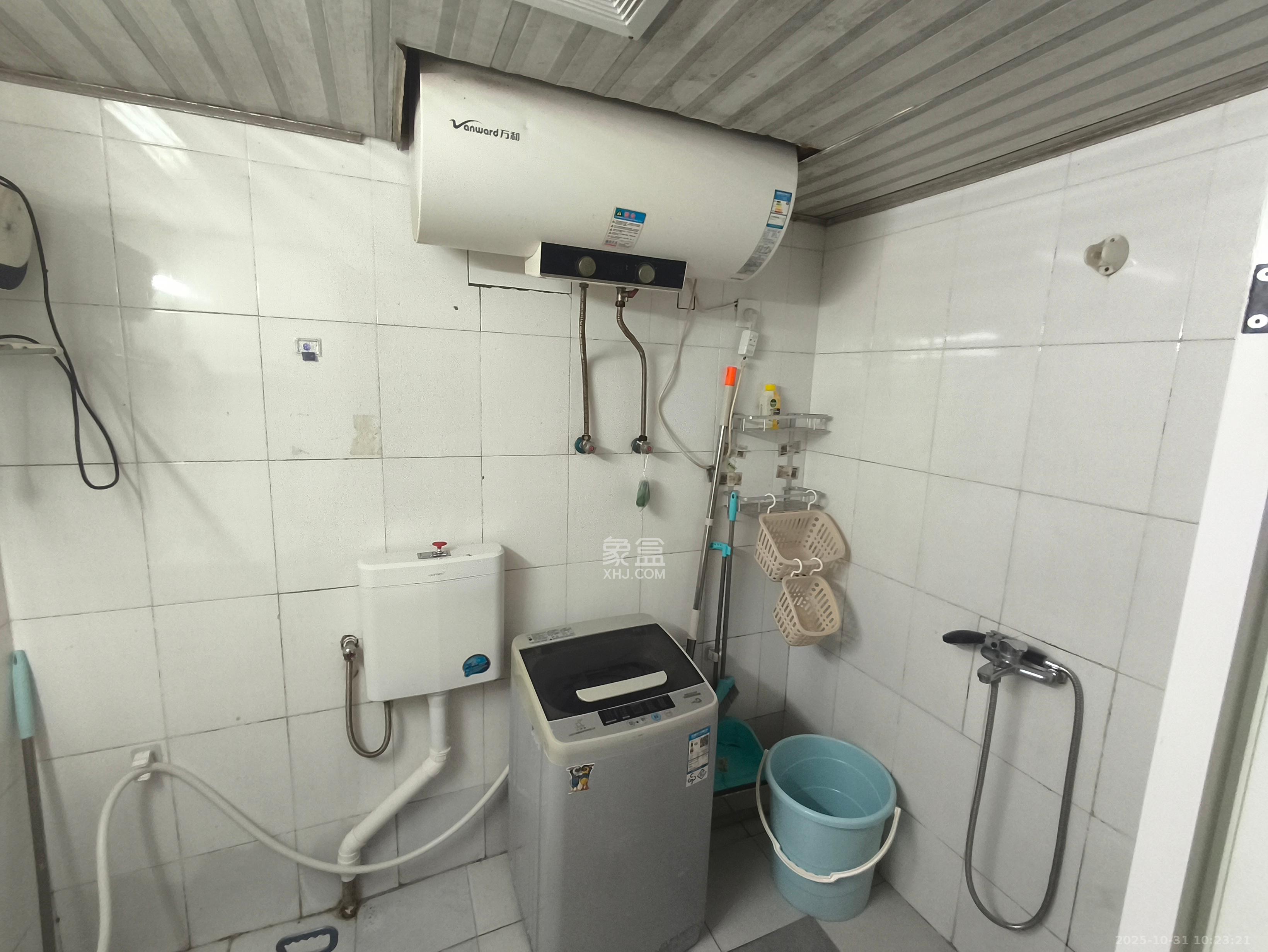 三万英尺 1室1厅1卫 1200.0元/月 三万英尺 1室1厅1卫 1200.0元/月室内图