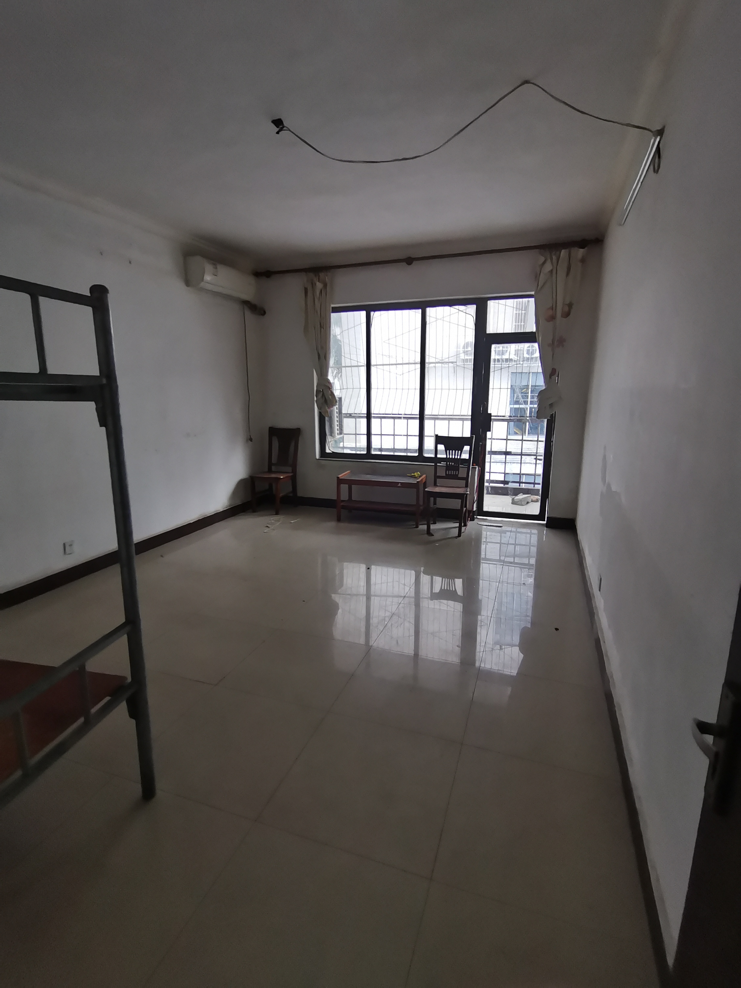 工商公寓  3室1厅1卫    1500.0元/月室内图