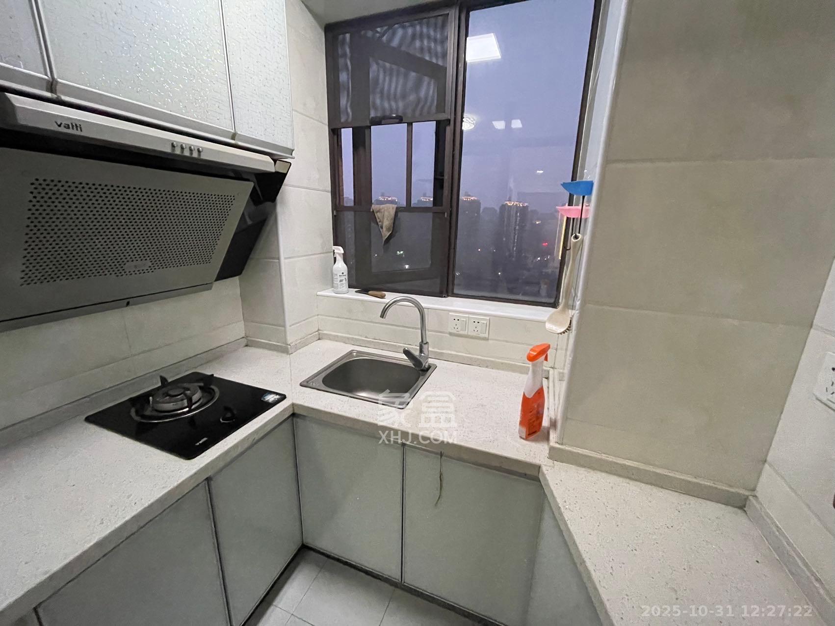 同鑫家园 1室0厅0卫 1300.0元/月 同鑫家园 1室0厅0卫 1300.0元/月室内图