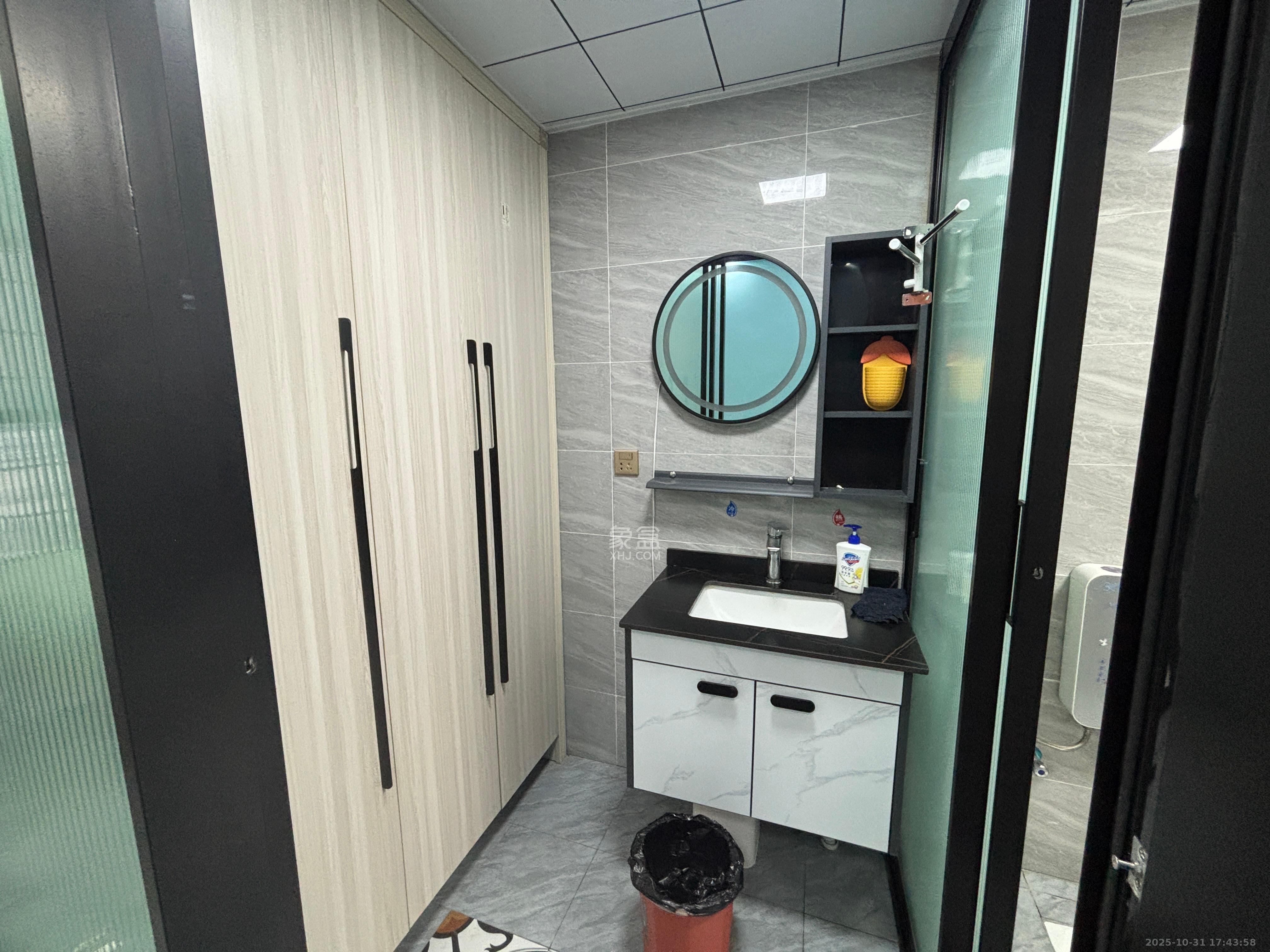 辉宏橄榄城  1室1厅1卫    1600.0元/月 辉宏橄榄城  1室1厅1卫    1600.0元/月室内图