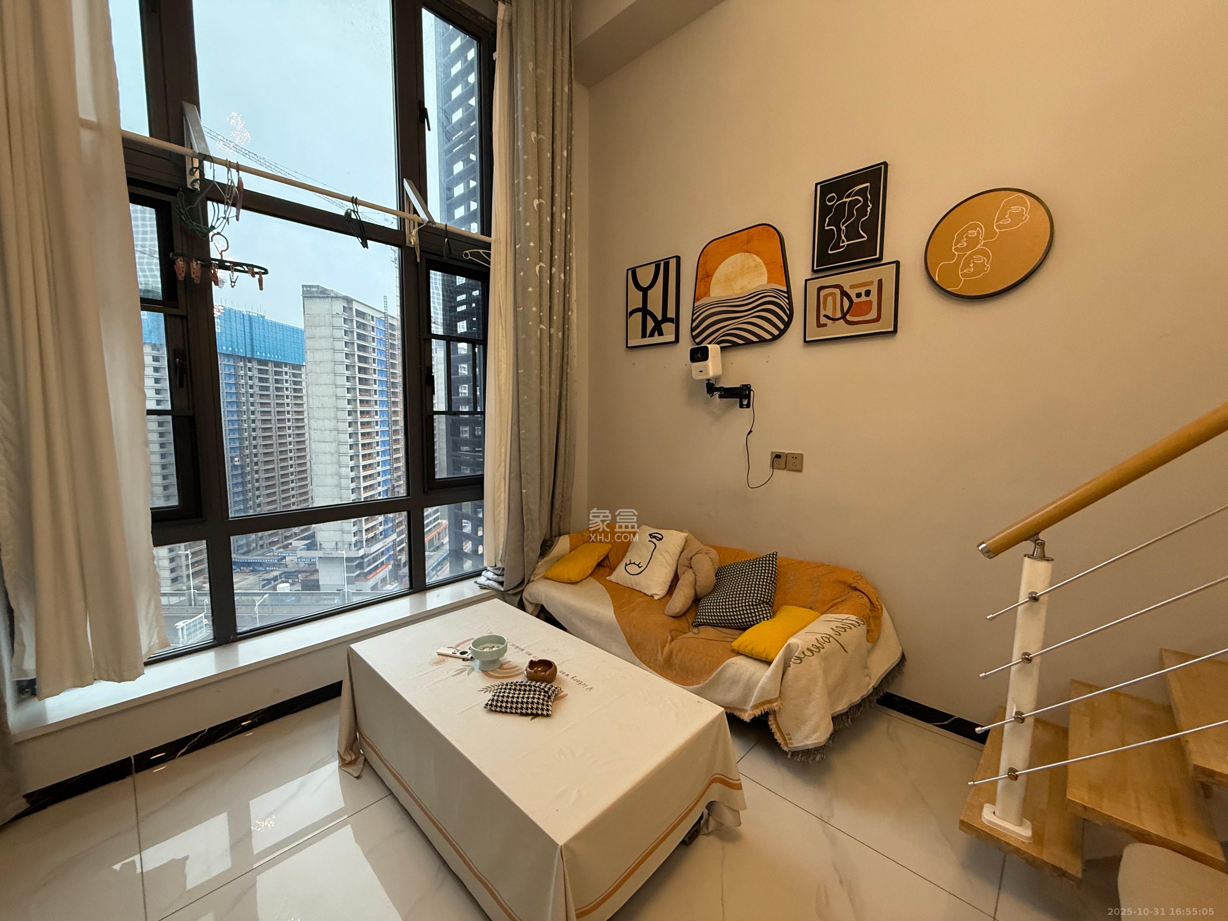 藏珑湖上公馆  1室0厅0卫    2400.0元/月