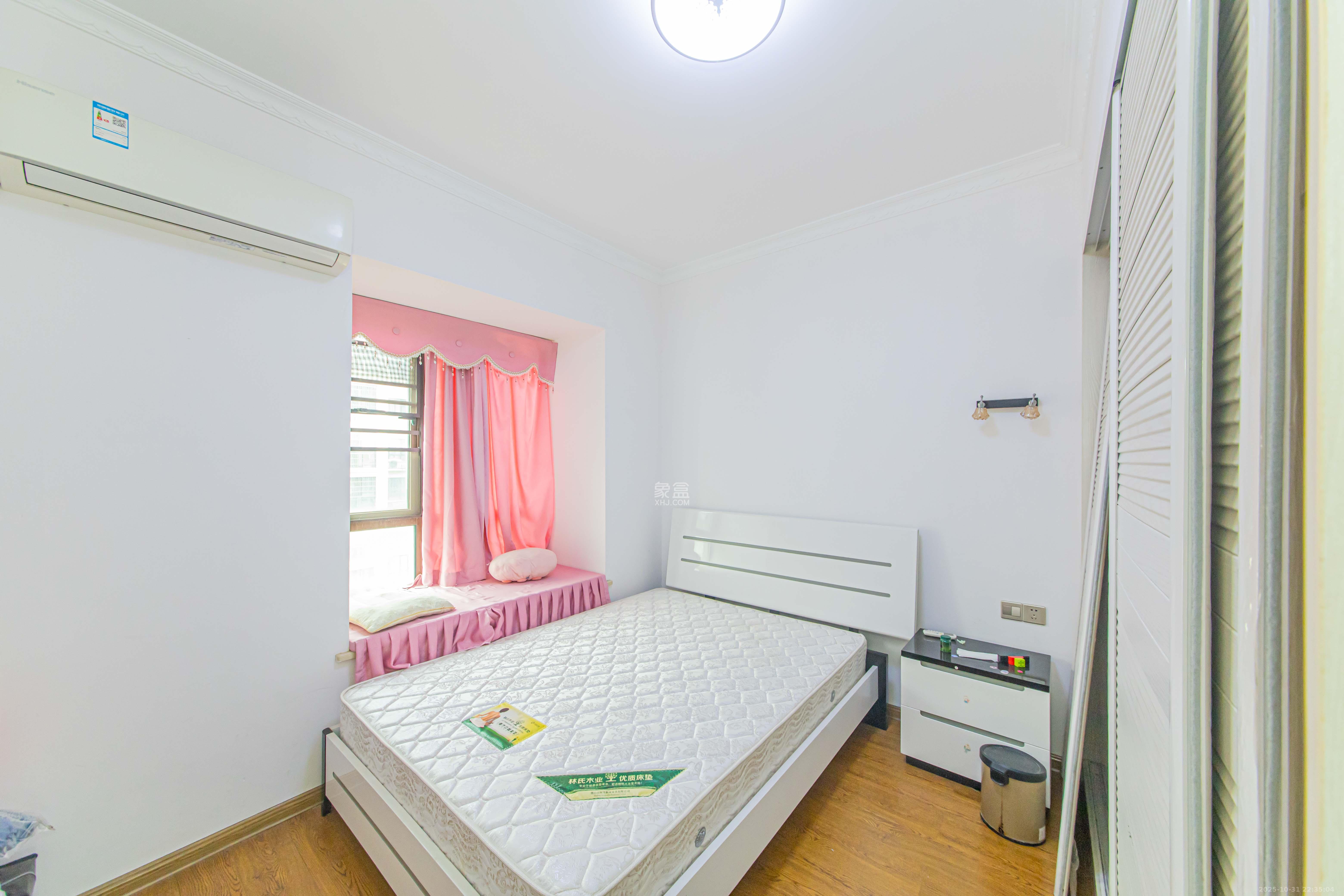 金房奥斯卡  4室2厅1卫    113.0万卧室