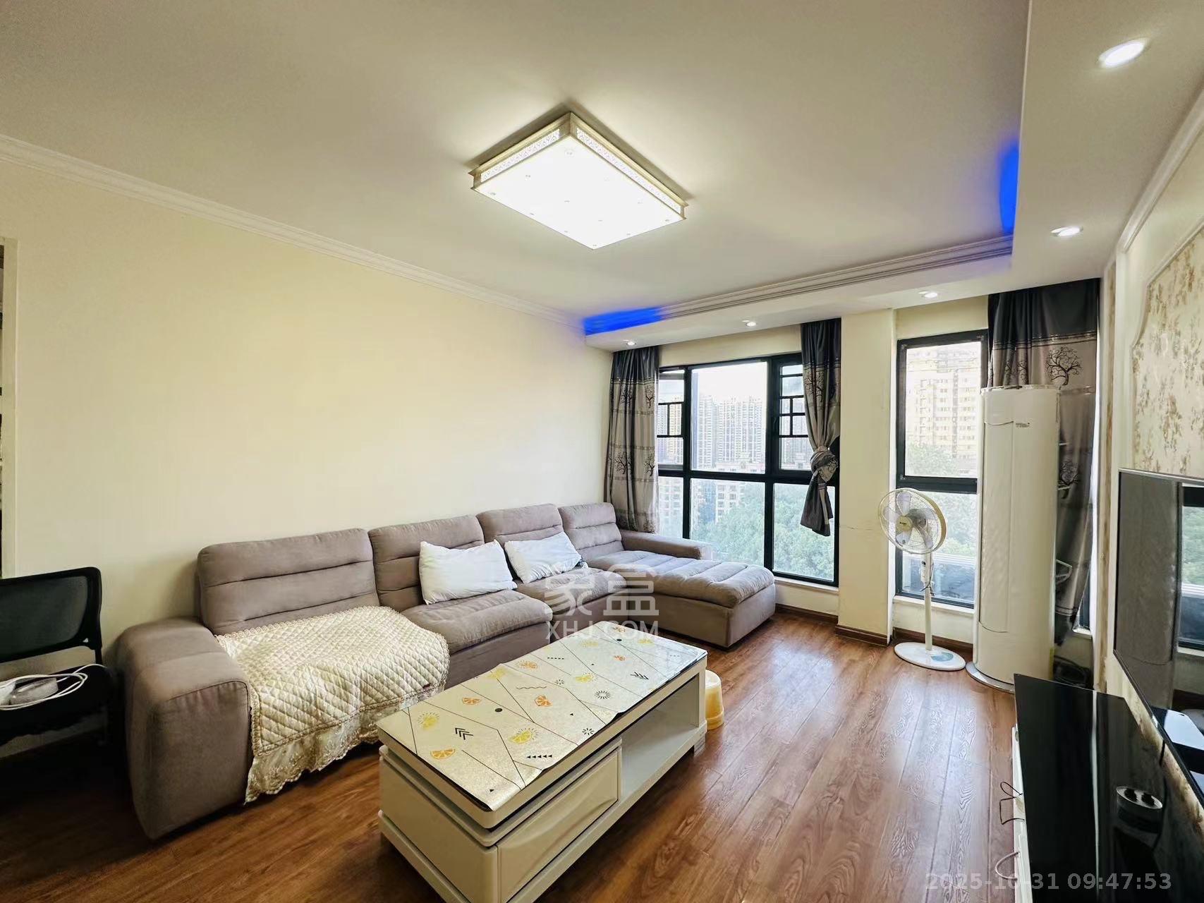 湘江锦绣  2室2厅1卫    2200.0元/月 湘江锦绣  2室2厅1卫    2200.0元/月室内图