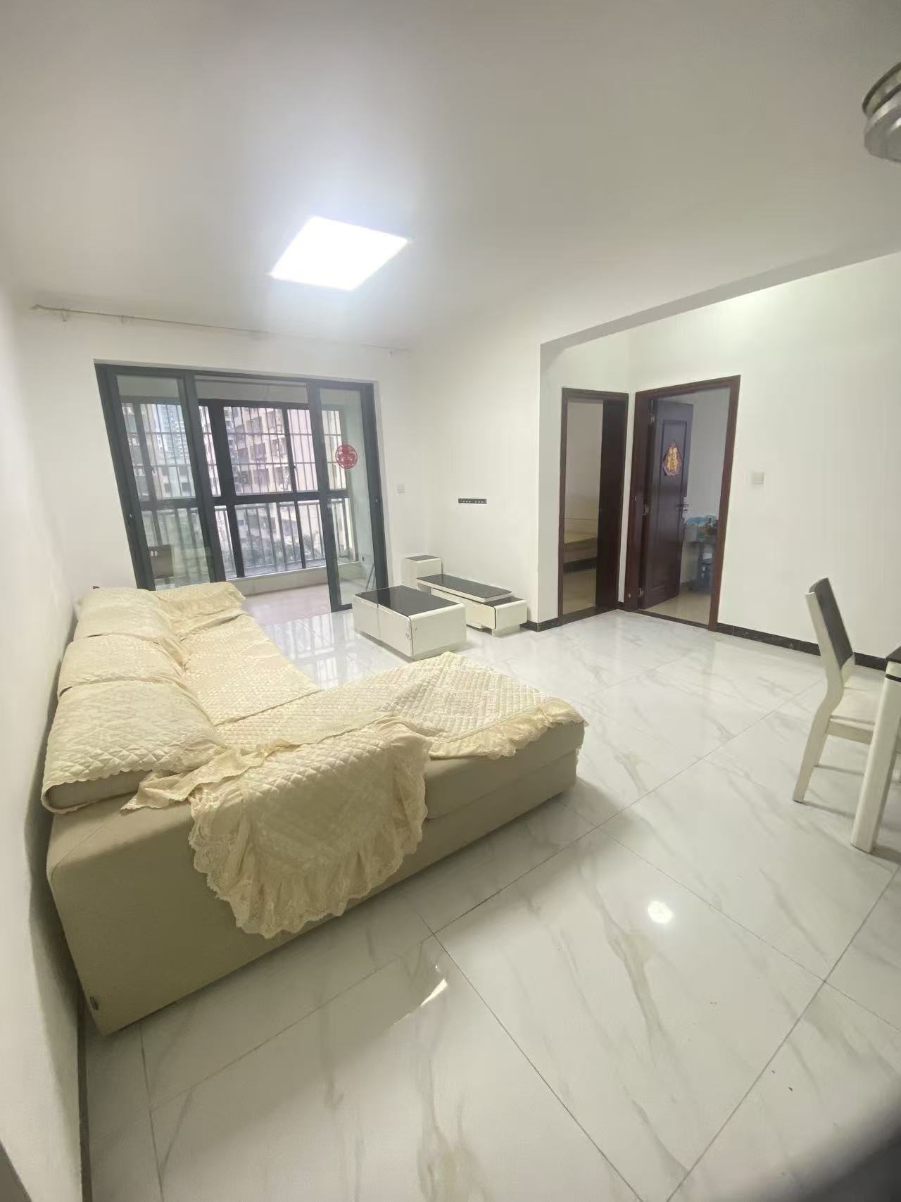 花漾年  3室2厅1卫    2500.0元/月室内图