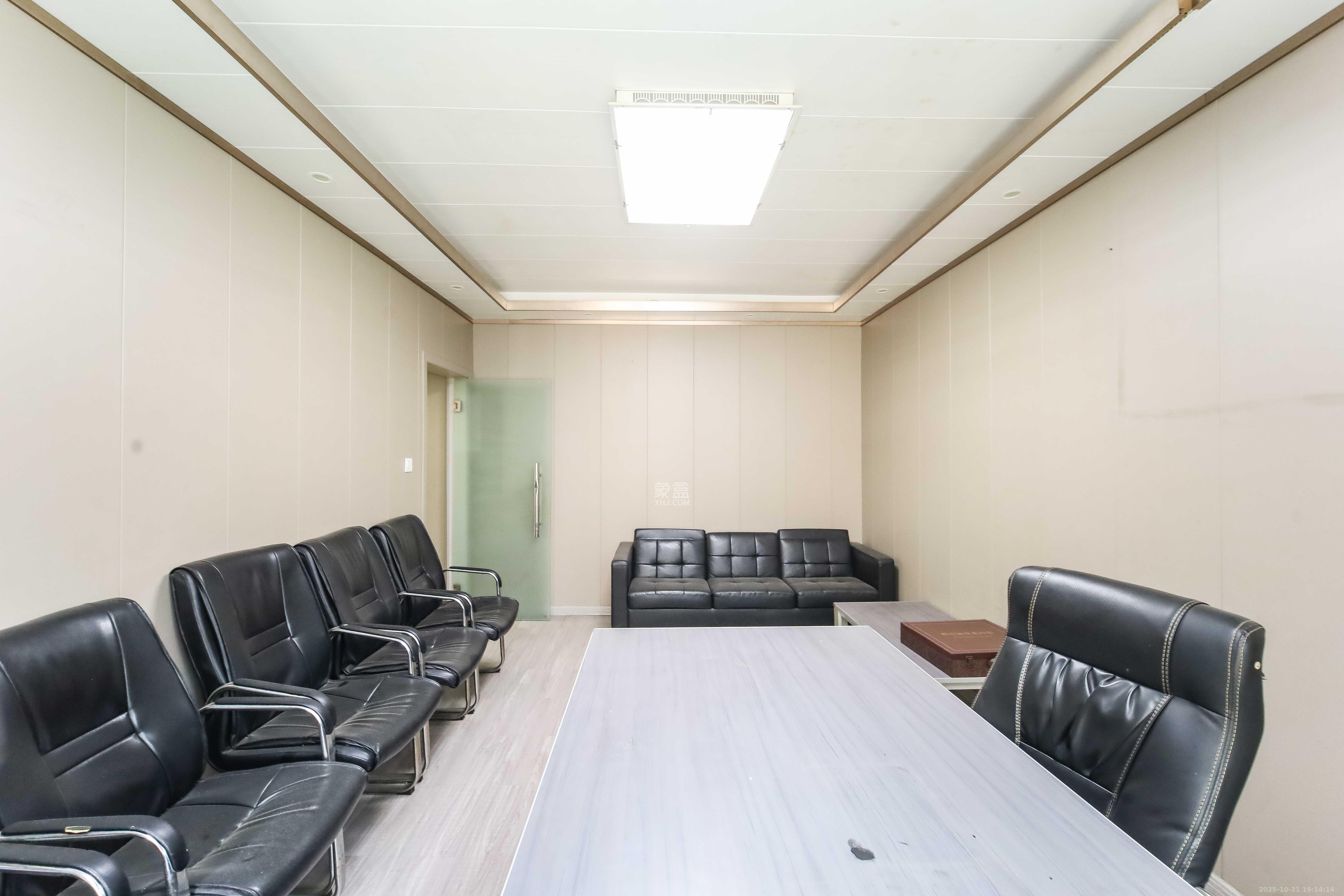 东方芙蓉  4室2厅1卫    116.0万卧室