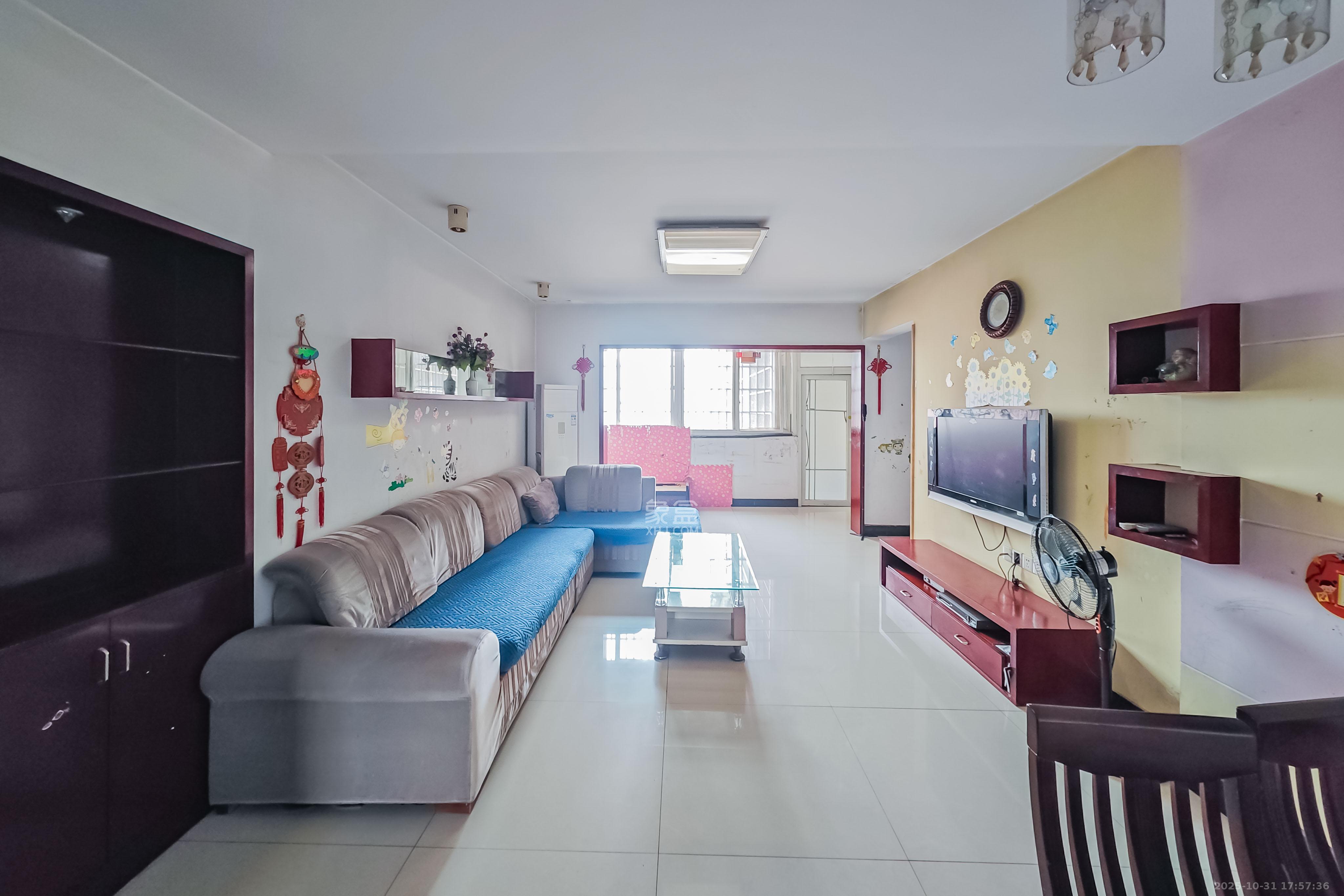 鑫兴佳园  2室2厅1卫    80.0万客厅