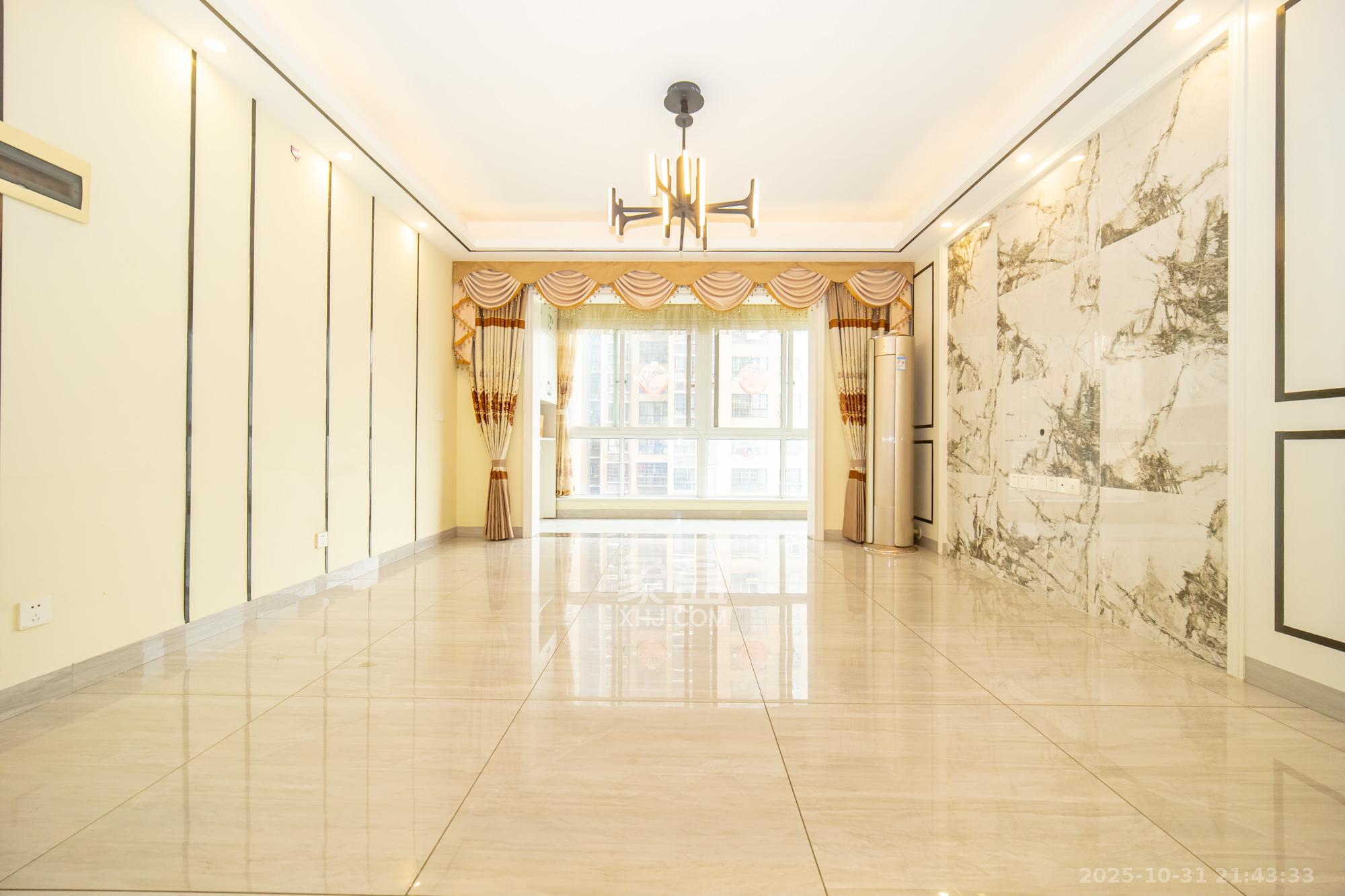 楚天世纪城西苑  3室2厅2卫    79.8万 楚天世纪城西苑  3室2厅2卫    79.8万