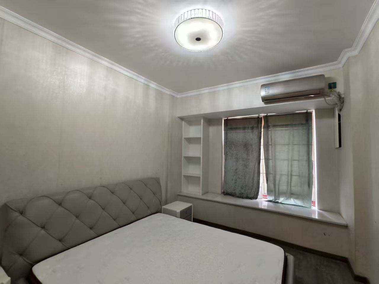 英伦首府金域豪廷  3室2厅1卫    2200.0元/月户型图