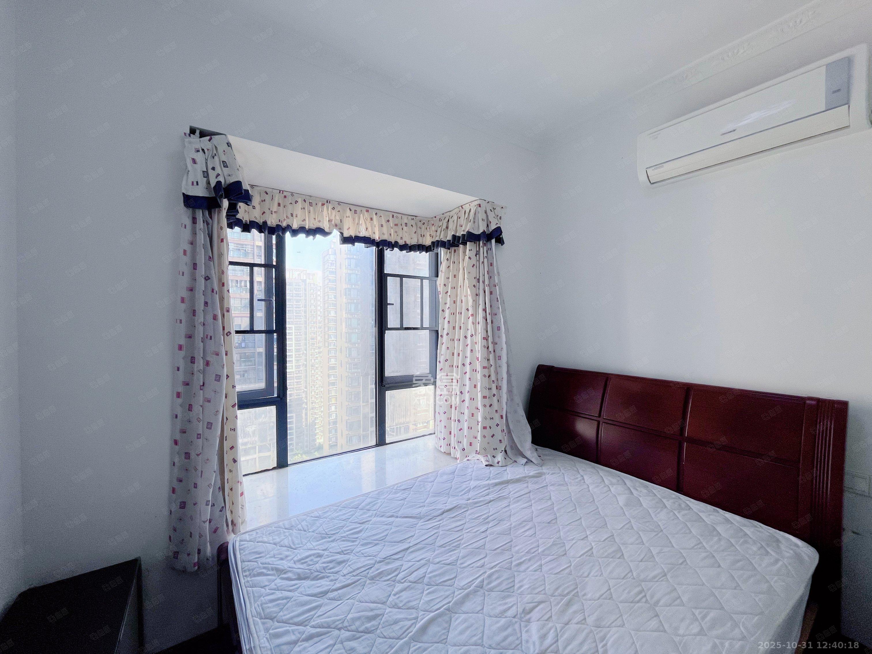 蓝山郡 3室2厅1卫 2000.0元/月 蓝山郡 3室2厅1卫 2000.0元/月室内图