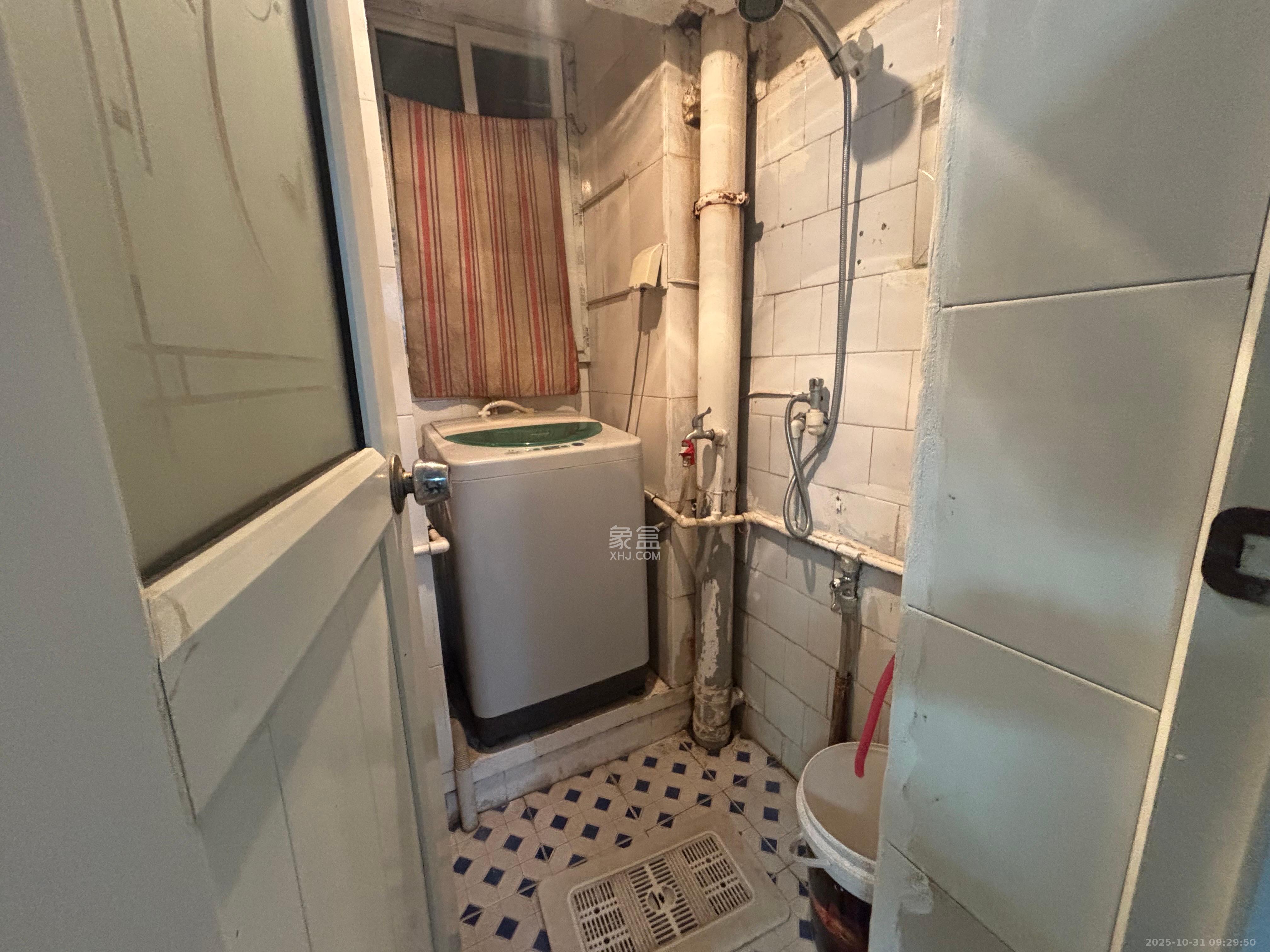 新运公寓  1室1厅1卫    1400.0元/月 新运公寓  1室1厅1卫    1400.0元/月室内图