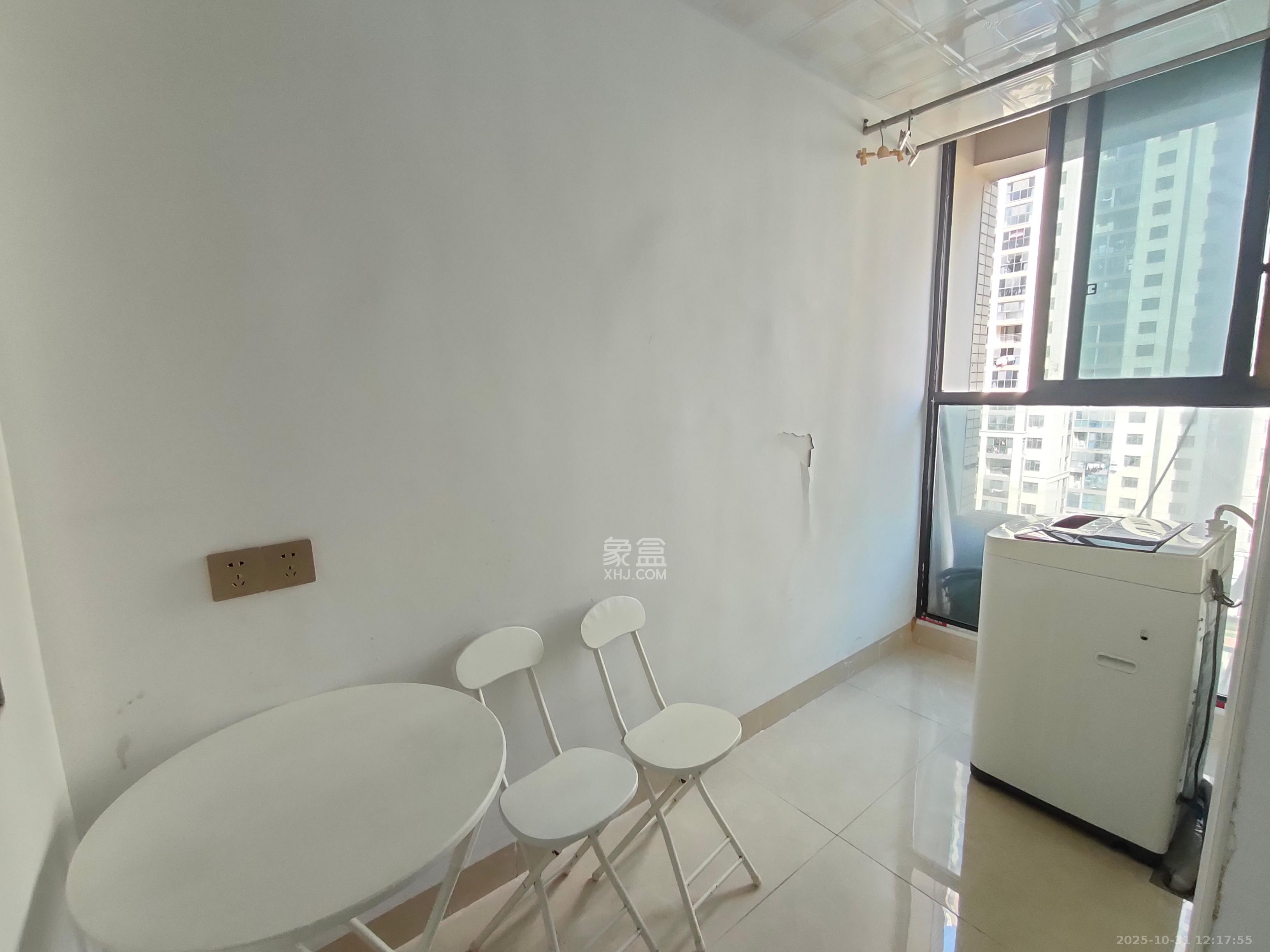 乾源国际  5室1厅3卫    1400.0元/月室内图