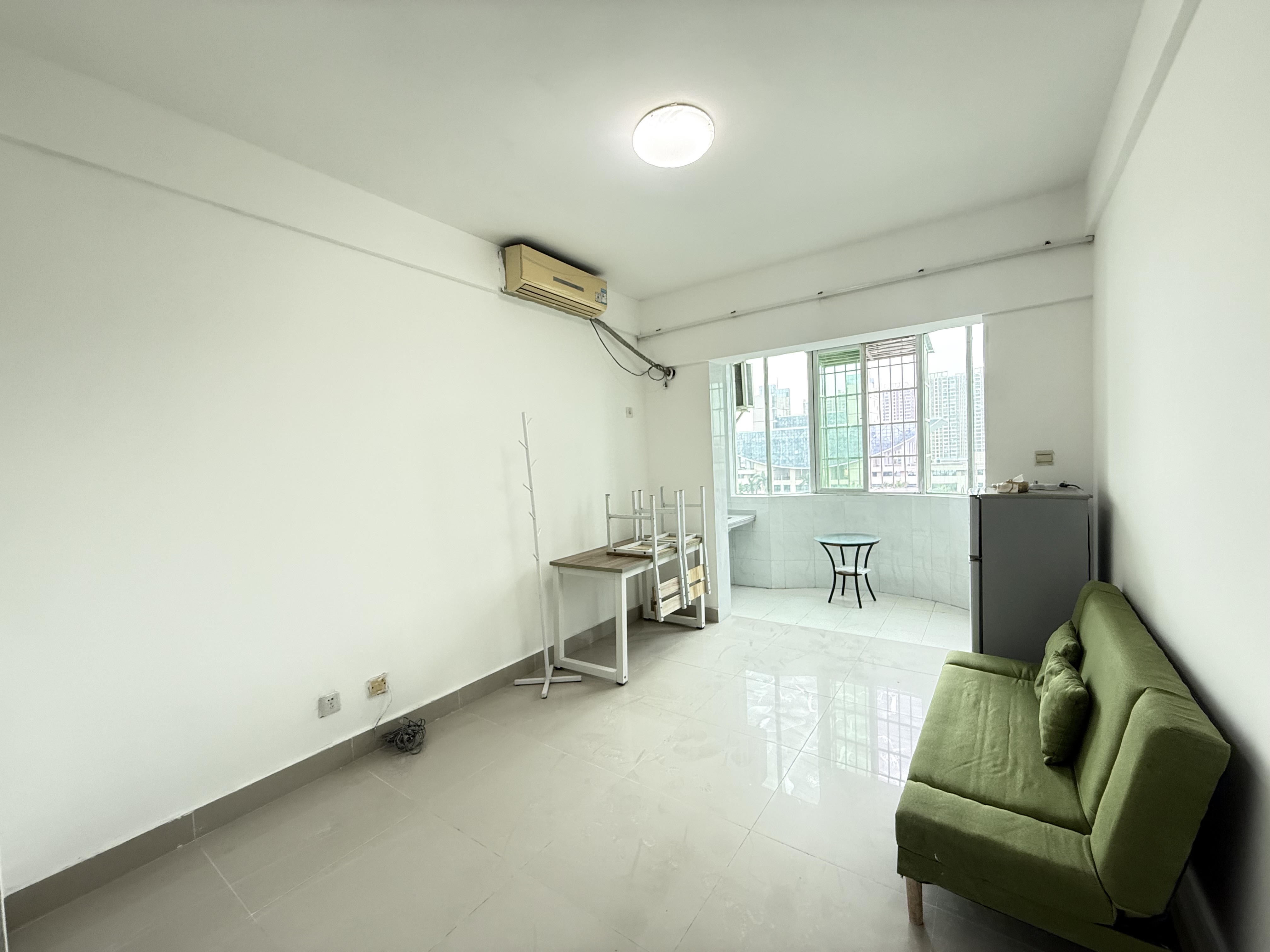 沁雅家园  1室0厅1卫    1300.0元/月 沁雅家园  1室0厅1卫    1300.0元/月室内图