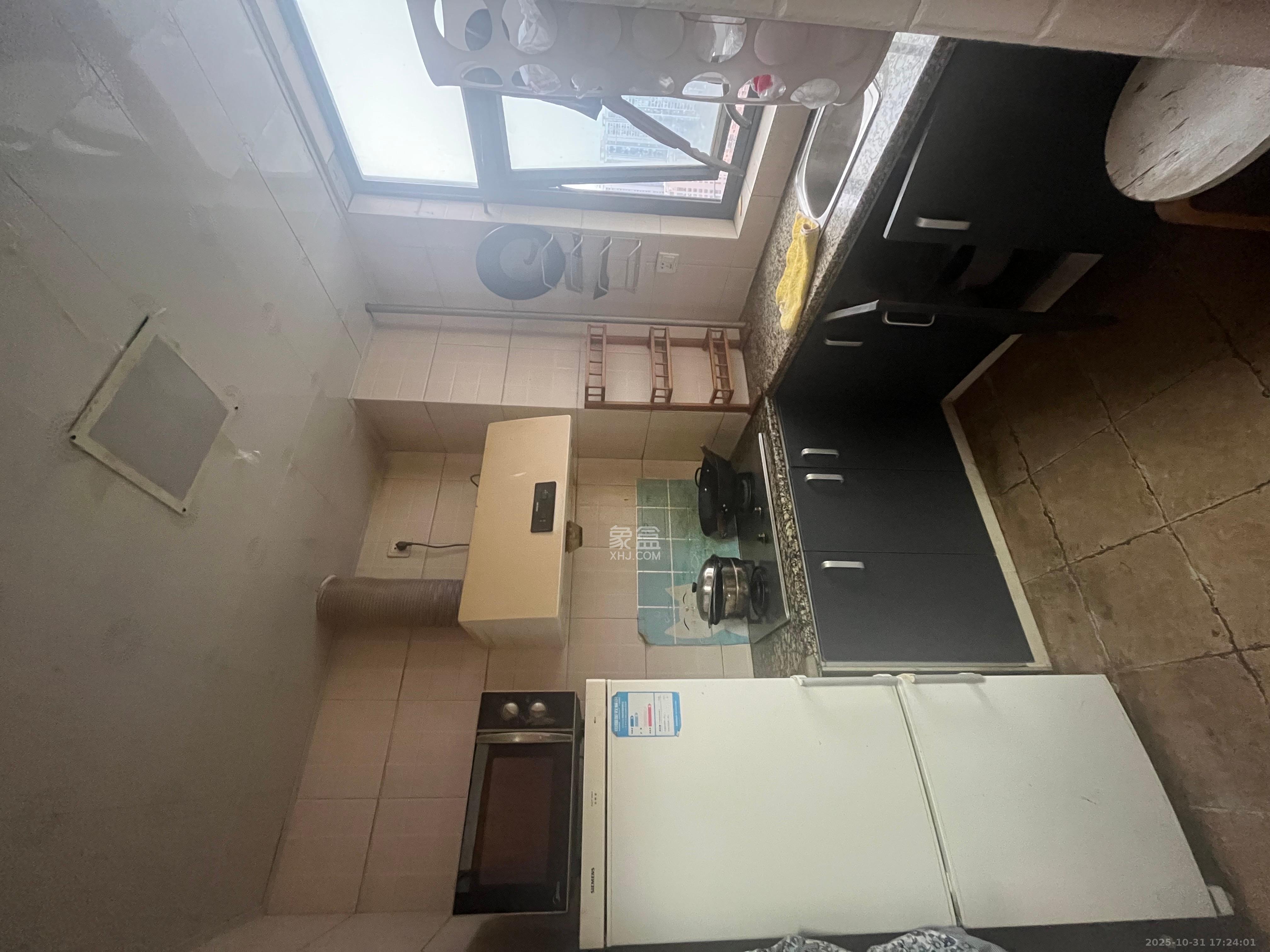 标志浪漫满屋（枫景公寓）  1室1厅1卫    1600.0元/月室内图