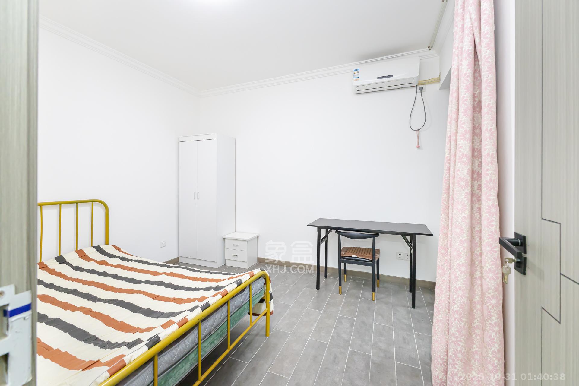 勤诚达境界城  4室2厅2卫    123.0万卧室