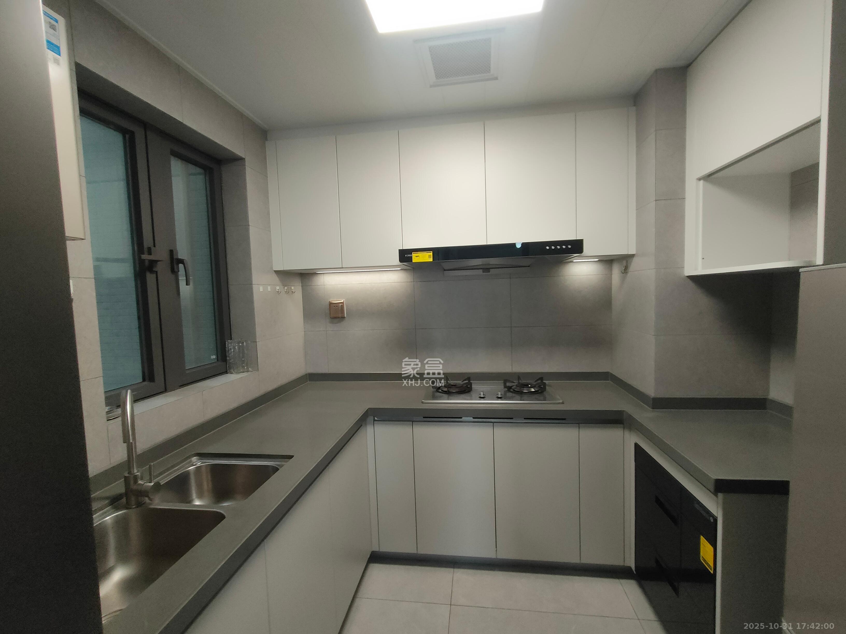 时代印记（长沙时代印记花园）  3室2厅2卫    3000.0元/月室内图