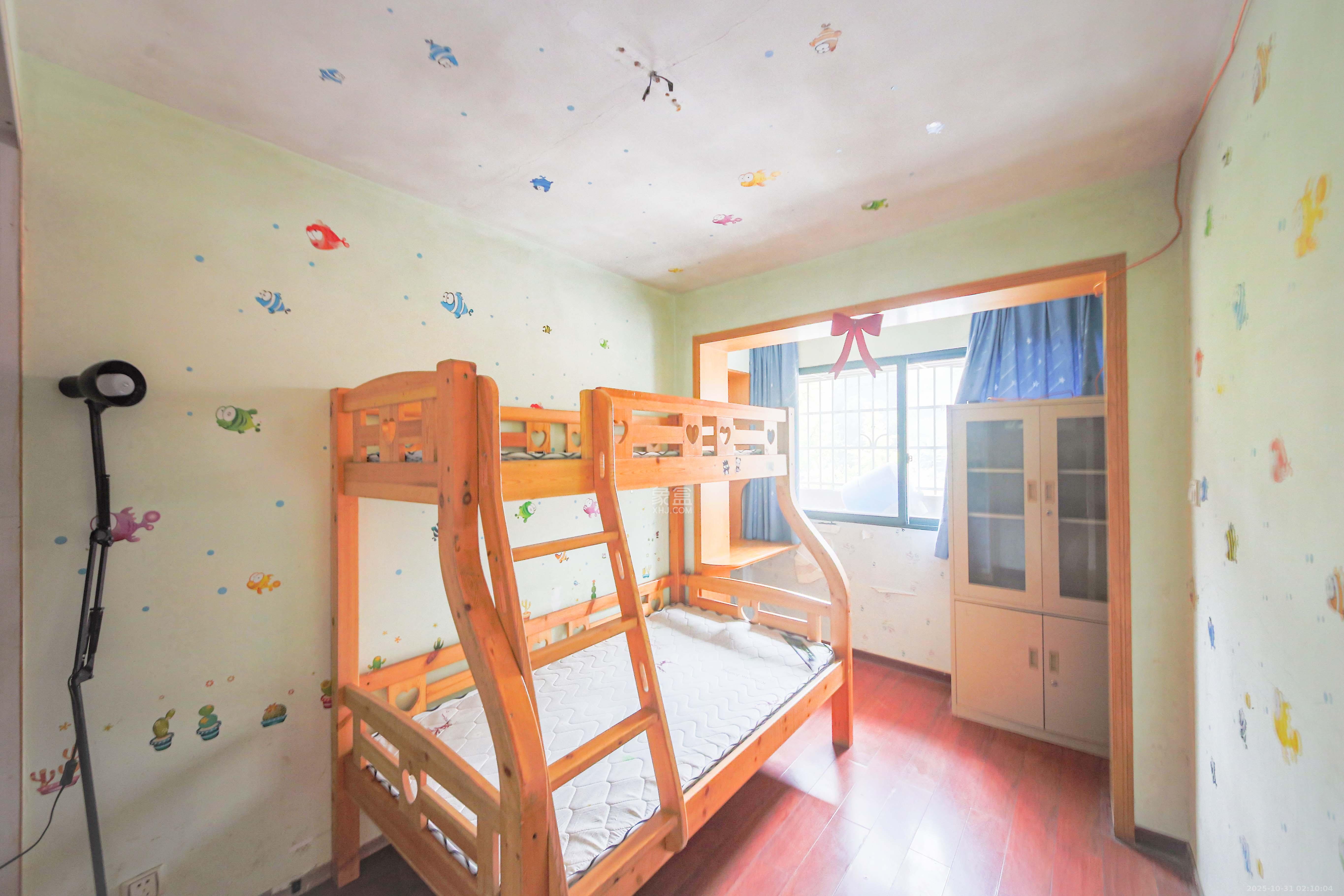 盛世康城 3室2厅1卫 76.0万 盛世康城 3室2厅1卫 76.0万卧室