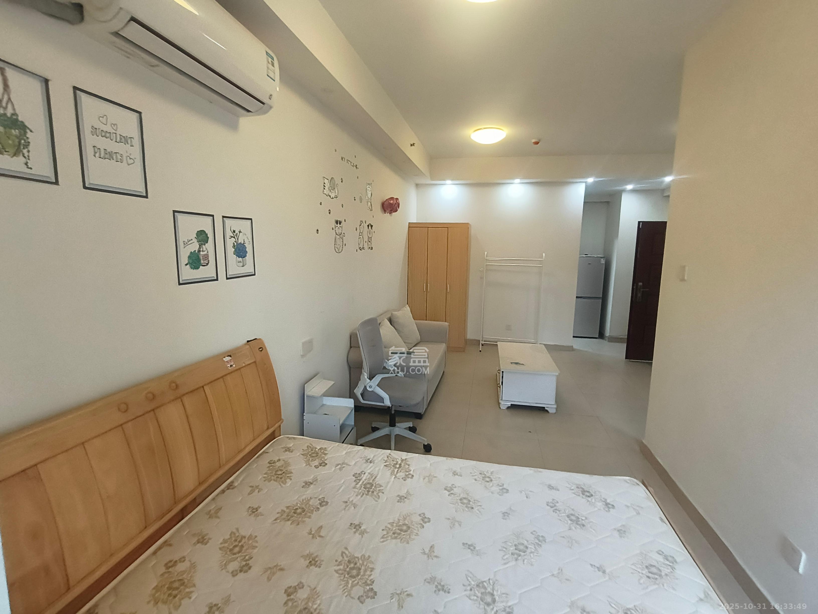 第六都（陆都小区）  1室1厅1卫    1700.0元/月室内图