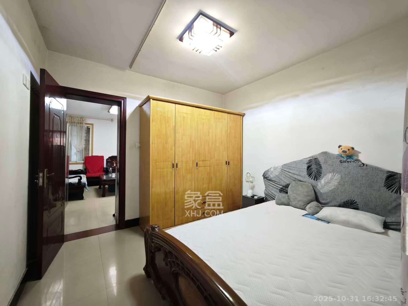 营盘东路、营盘西路散盘  1室1厅1卫    1800.0元/月室内图