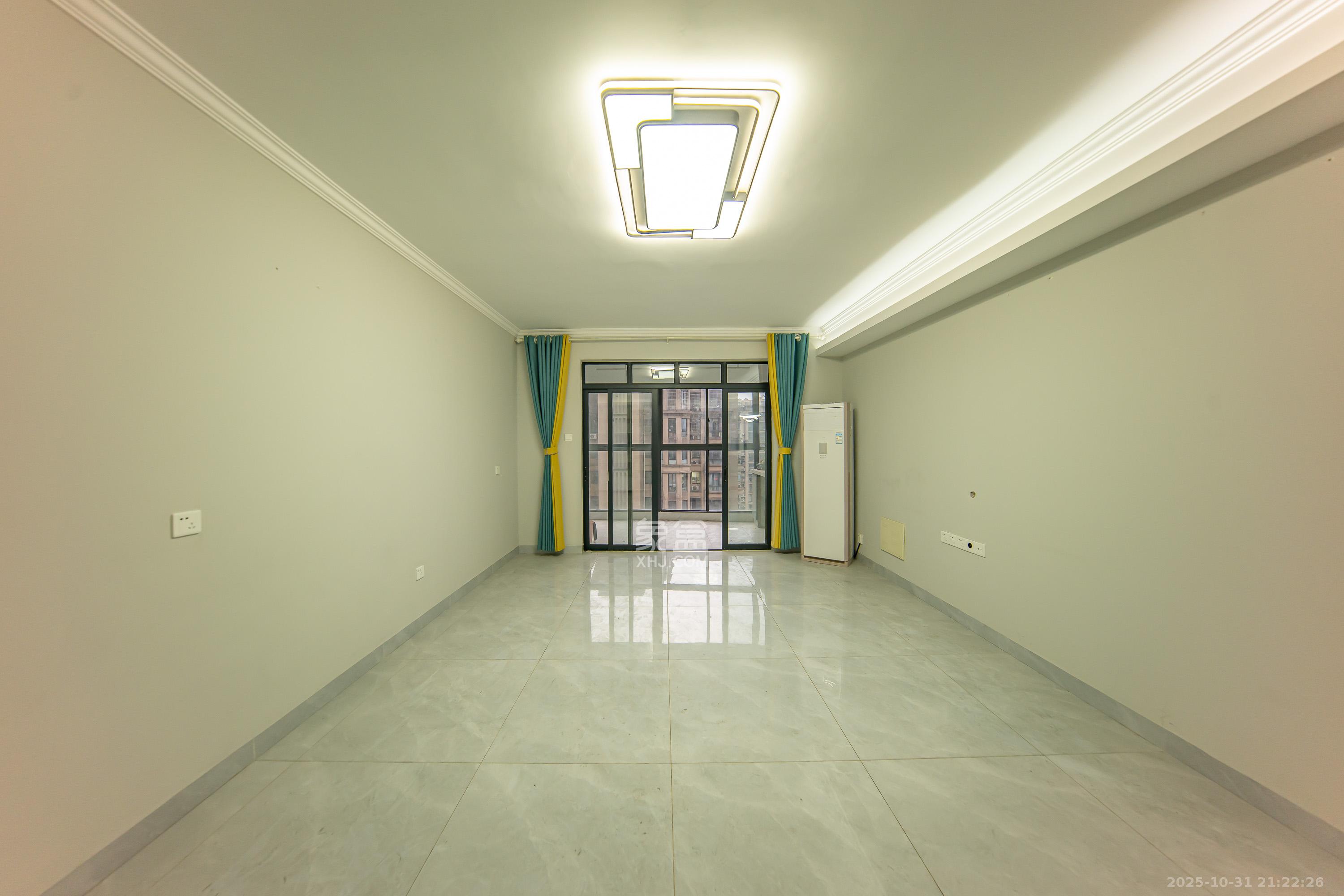 中建麓山和苑 3室2厅2卫 82.0万 中建麓山和苑 3室2厅2卫 82.0万客厅