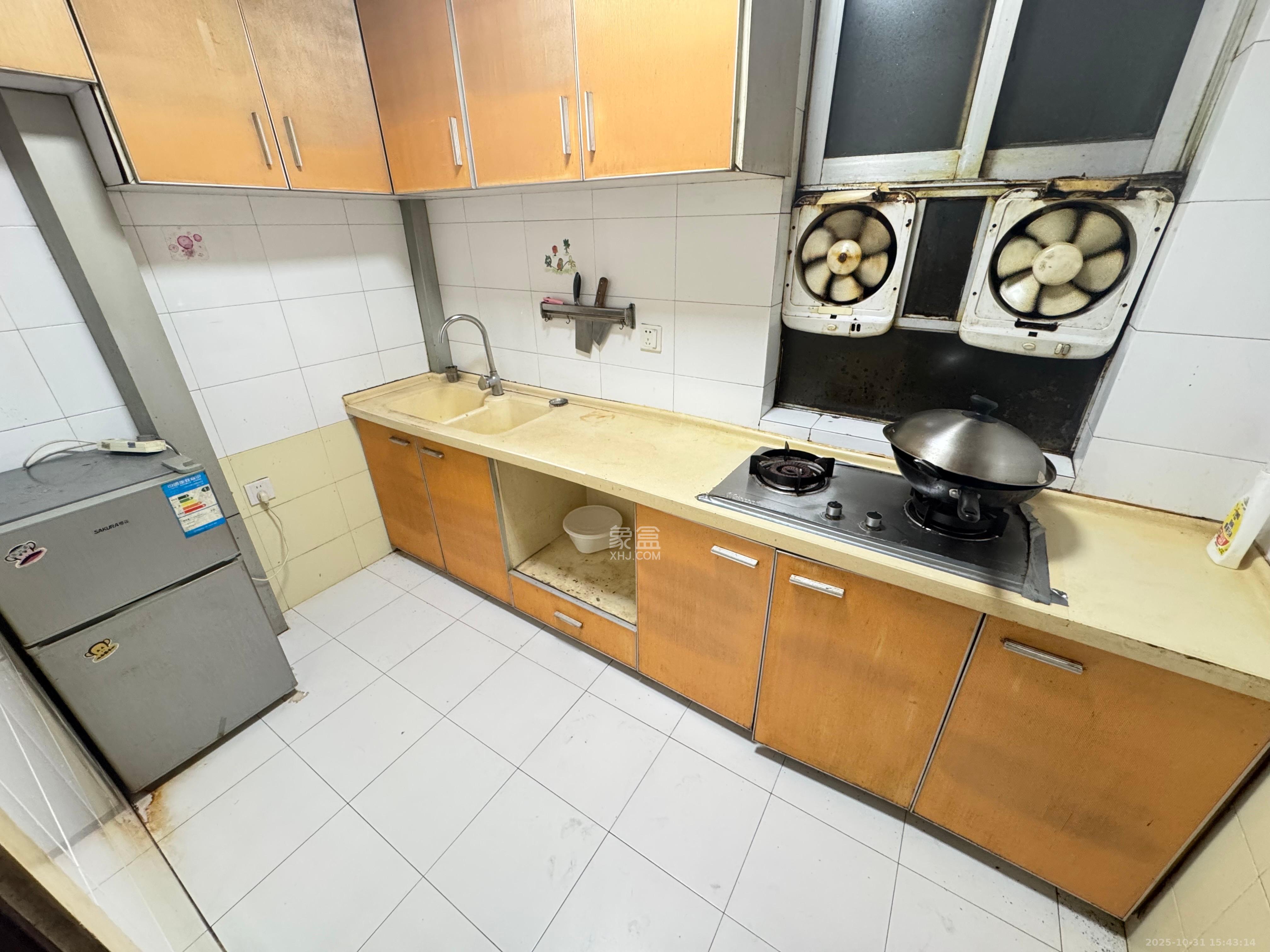 省政府机关梓园住宅区  2室2厅1卫    1900.0元/月室内图