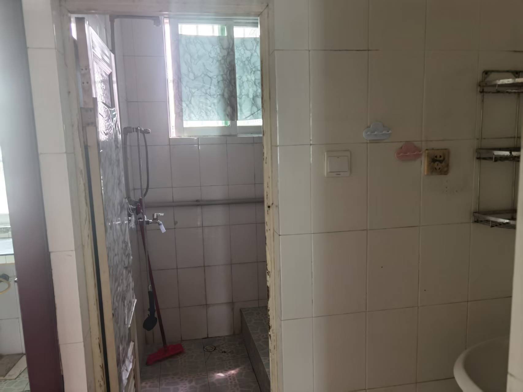 裕丰公寓 3室2厅1卫 2000.0元/月 裕丰公寓 3室2厅1卫 2000.0元/月室内图