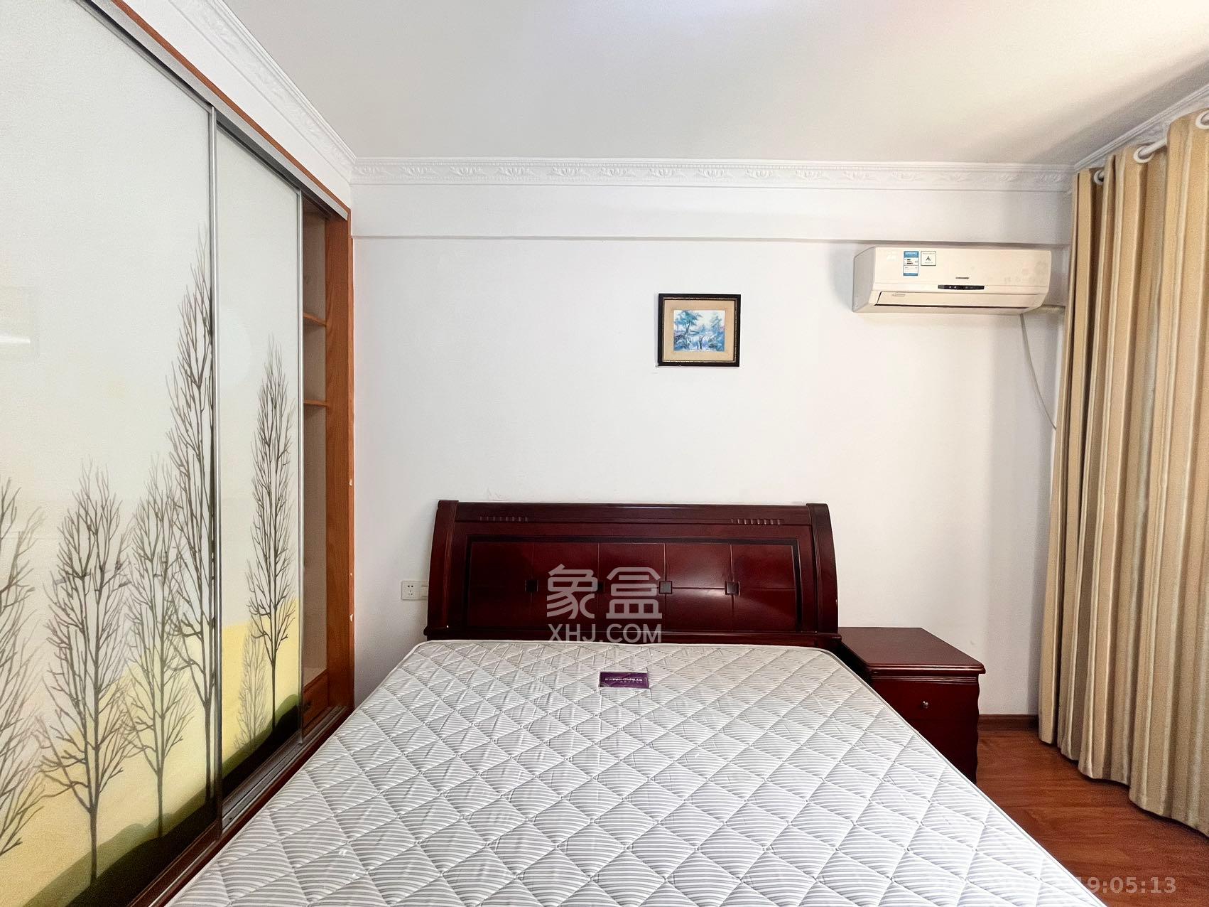 麓江春  1室2厅1卫    2800.0元/月 麓江春  1室2厅1卫    2800.0元/月室内图