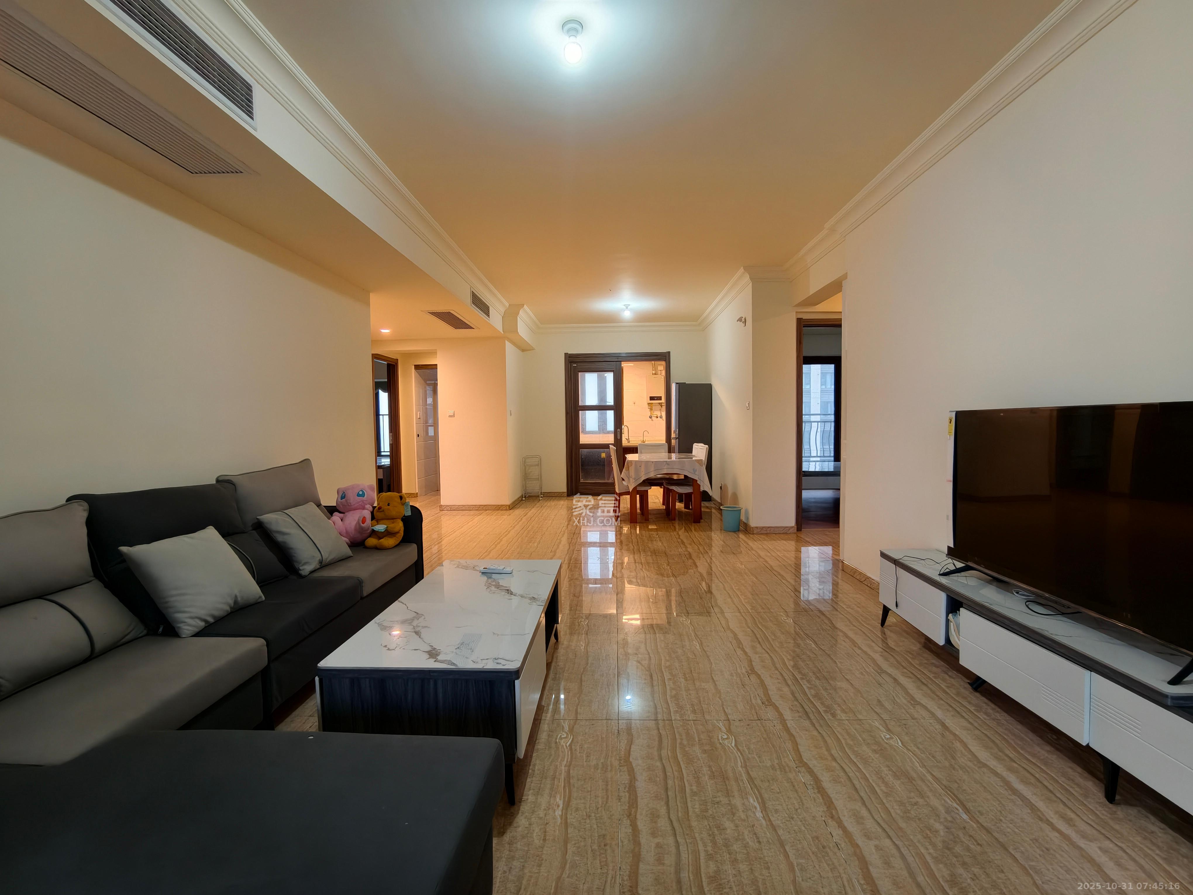 碧桂园翘楚棠  4室2厅2卫    2500.0元/月