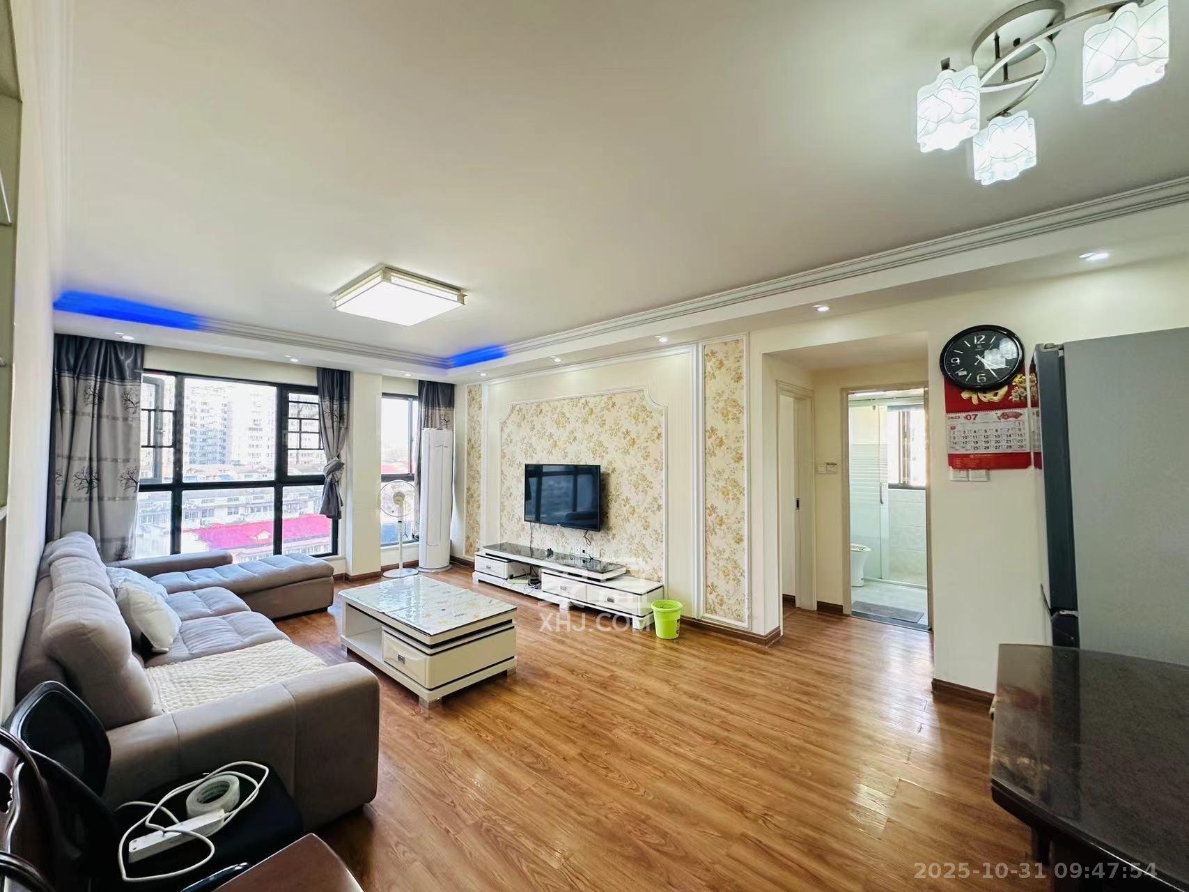 湘江锦绣  2室2厅1卫    2200.0元/月 湘江锦绣  2室2厅1卫    2200.0元/月室内图